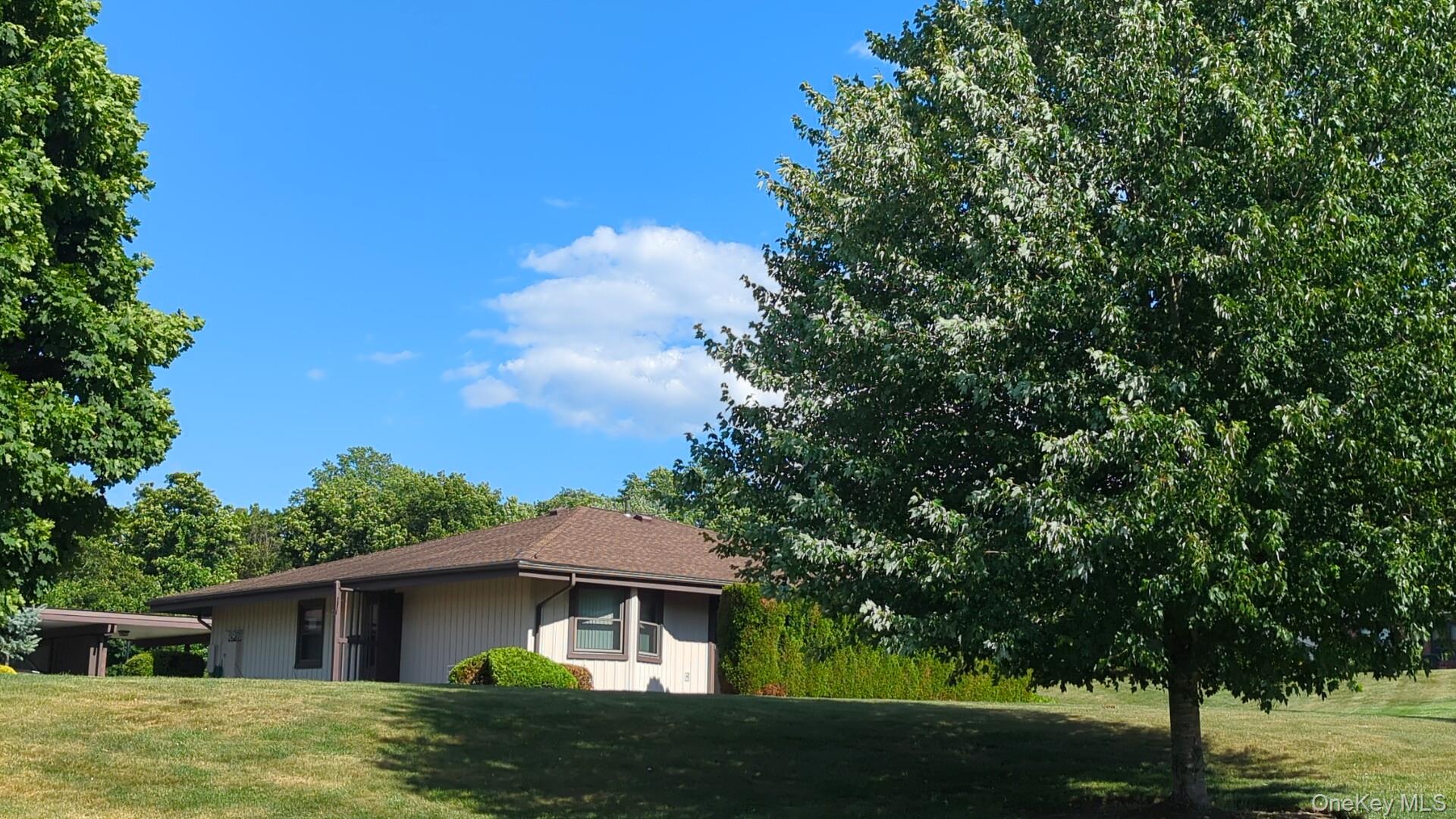 5 Devon Court, Unit B photo 19