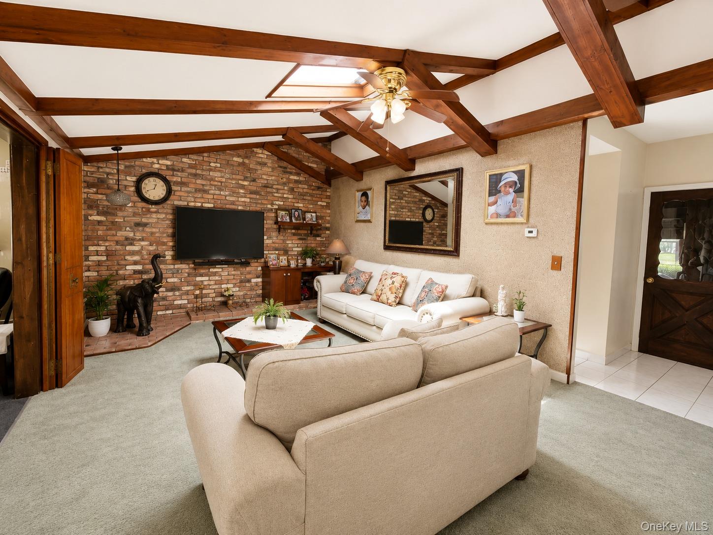 10 Tioken Road – For Sale photo 14