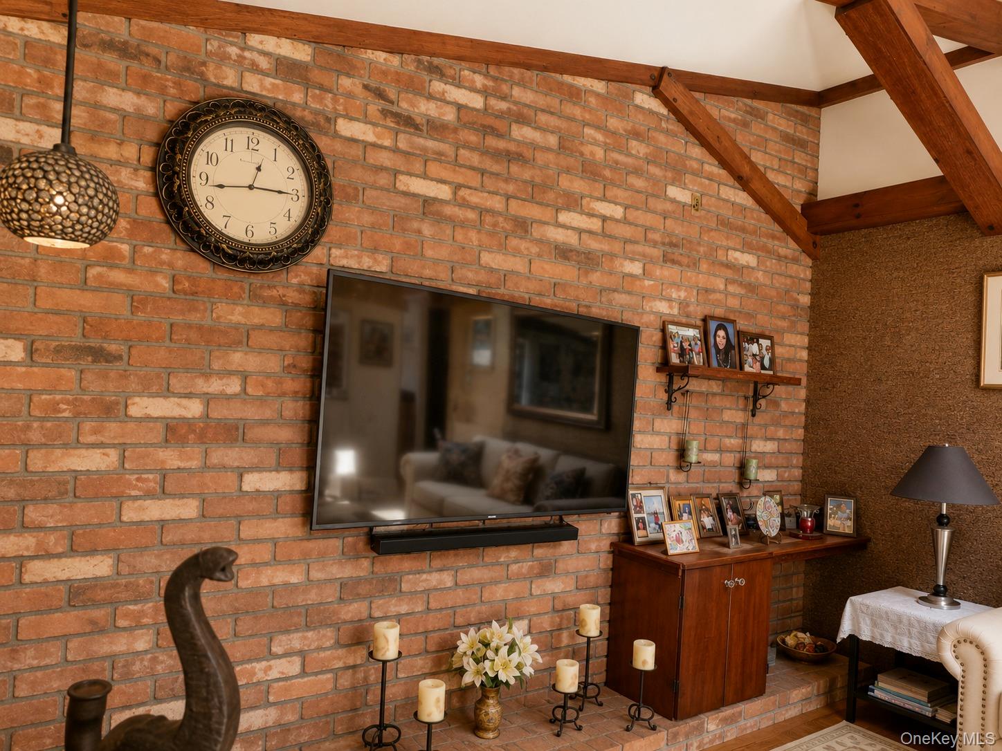 10 Tioken Road – For Sale photo 15