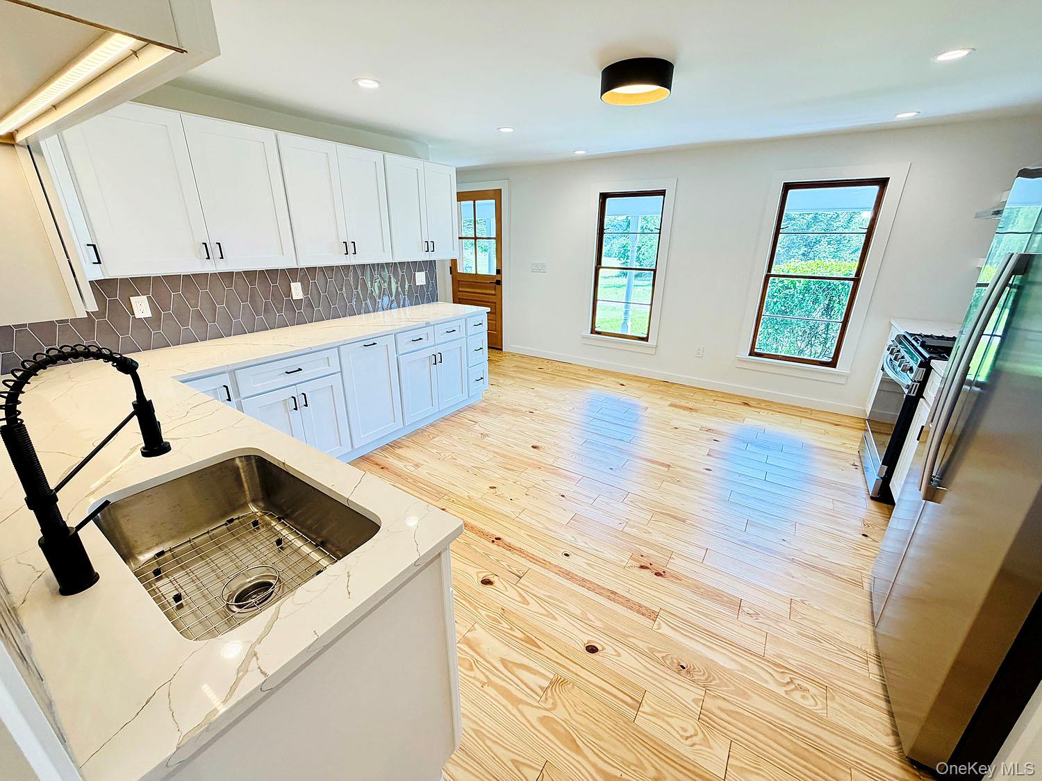 180 Henderson Road – For Sale photo 12