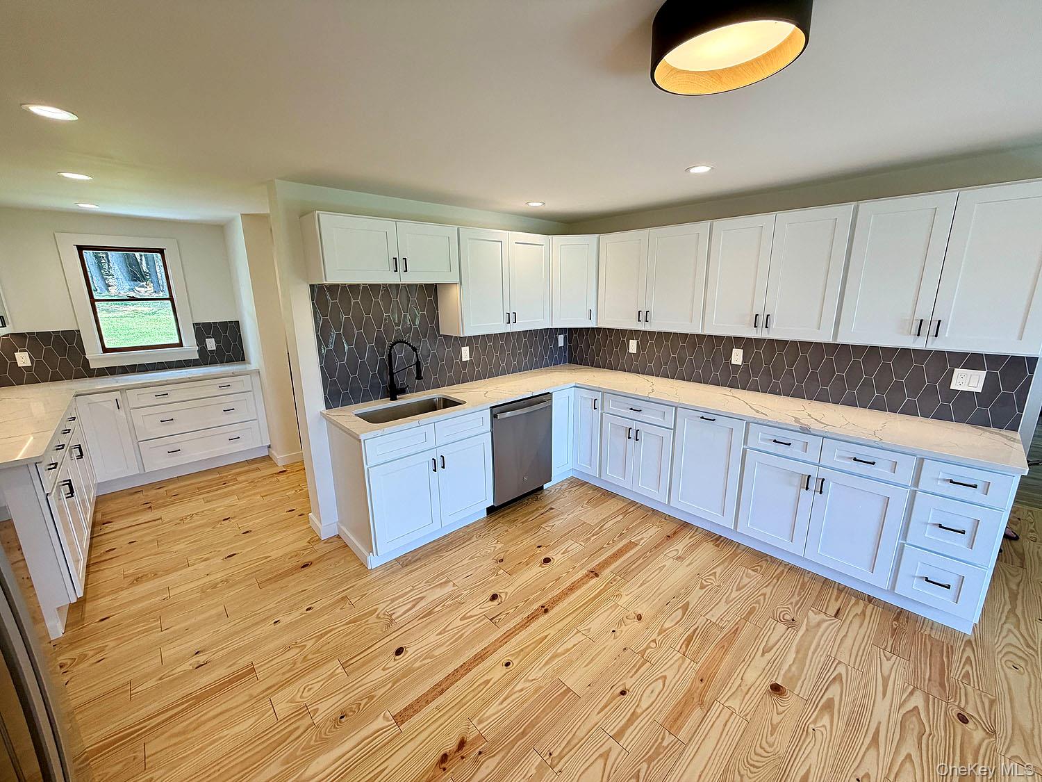 180 Henderson Road – For Sale photo 9