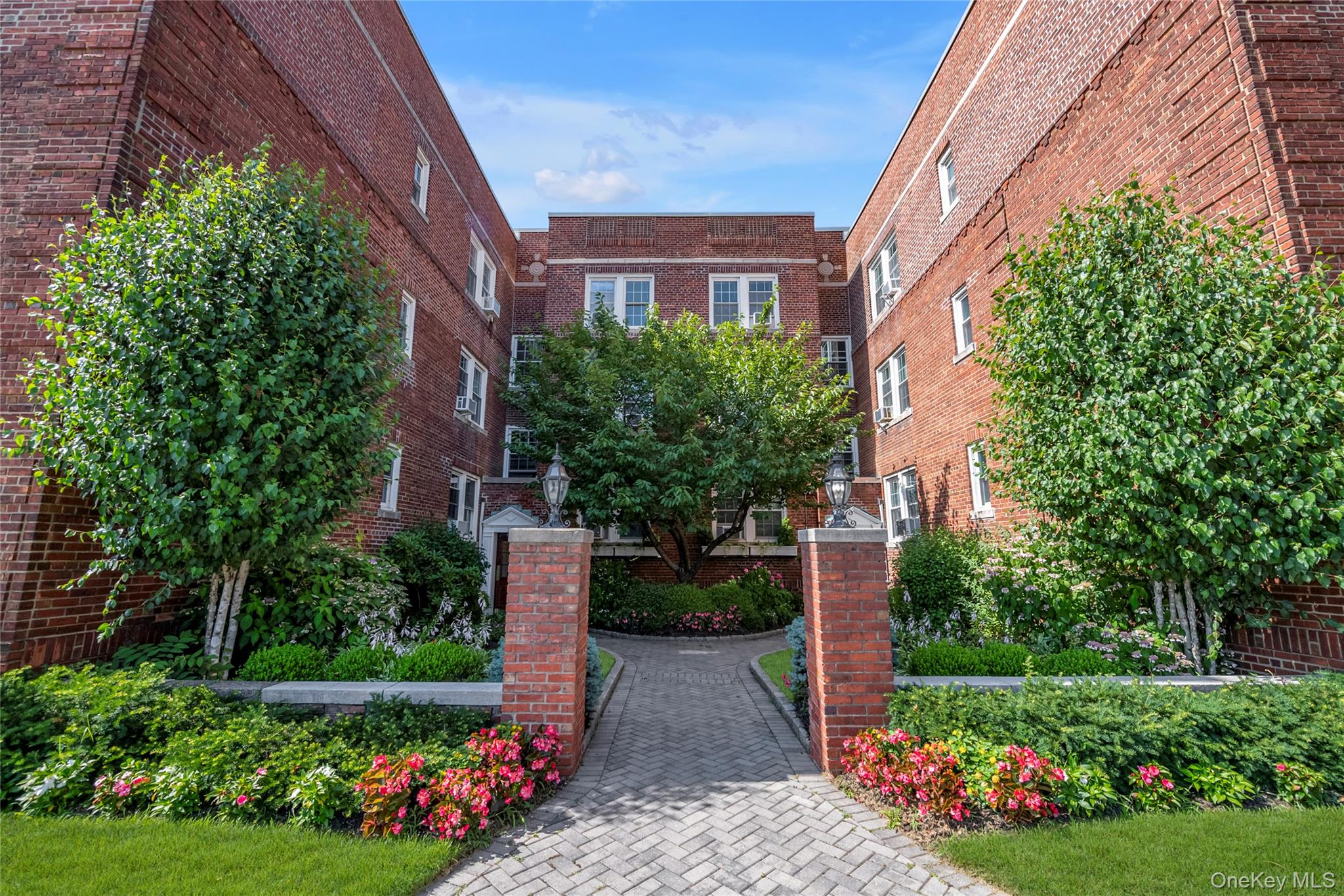 15 Gaynor Avenue, Unit 3E photo 13