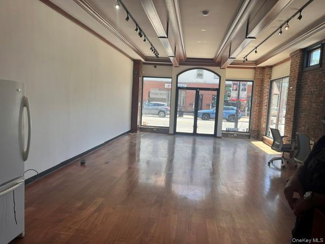 281 Broadway – For Rent photo 4