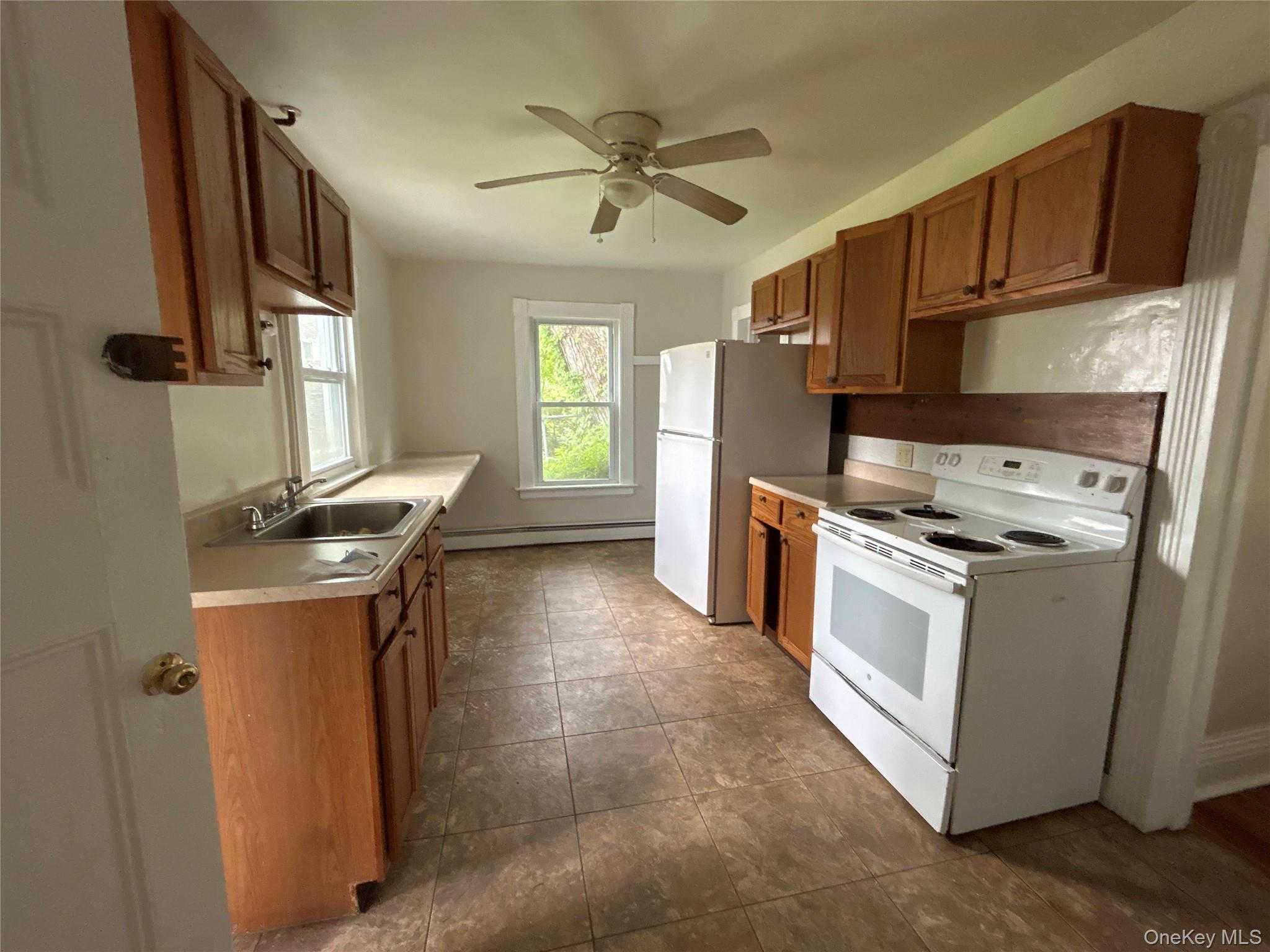 5851 S Elm Avenue – For Rent photo 6