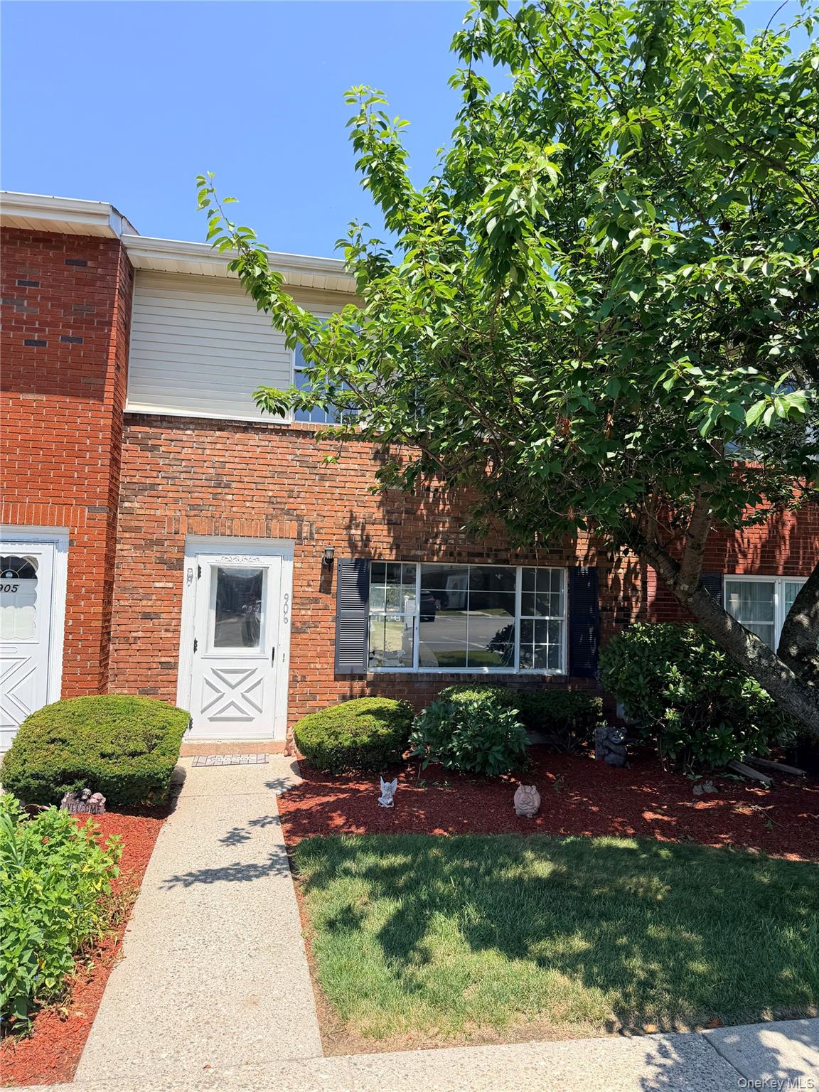 276 Temple Hill Road, Unit 906 photo 2
