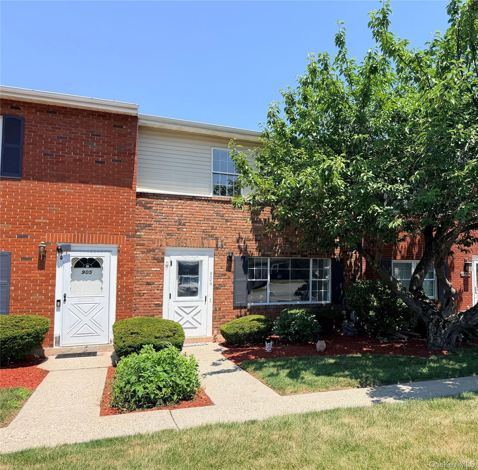 276 Temple Hill Road, Unit 906 photo 3