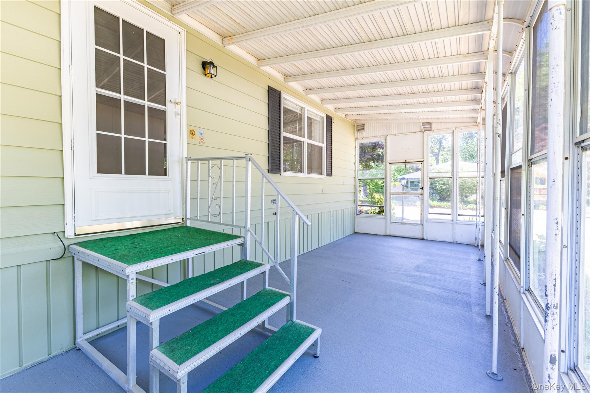 525 Riverleigh Avenue, Unit 106 photo 20