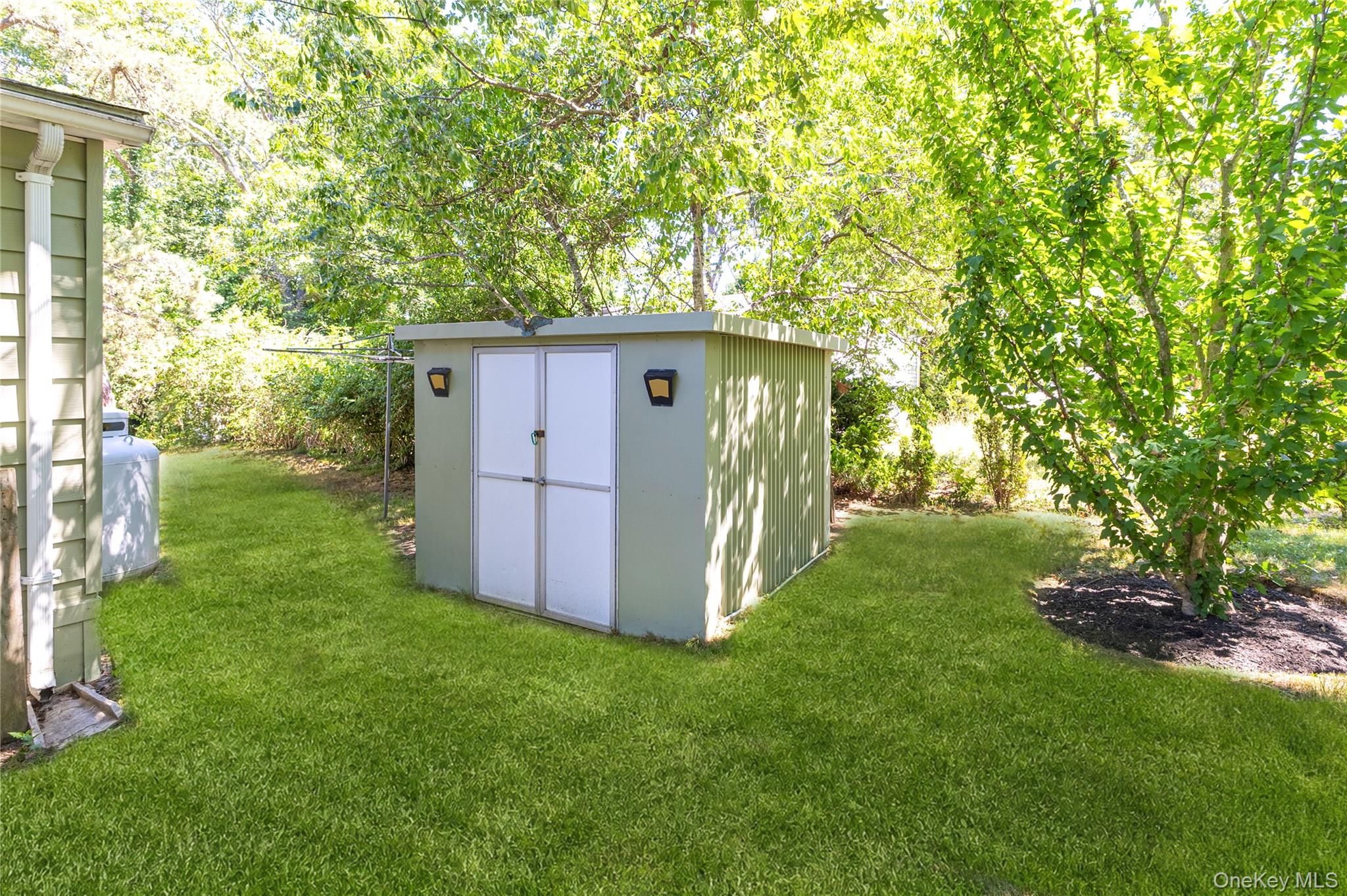 525 Riverleigh Avenue, Unit 106 photo 5