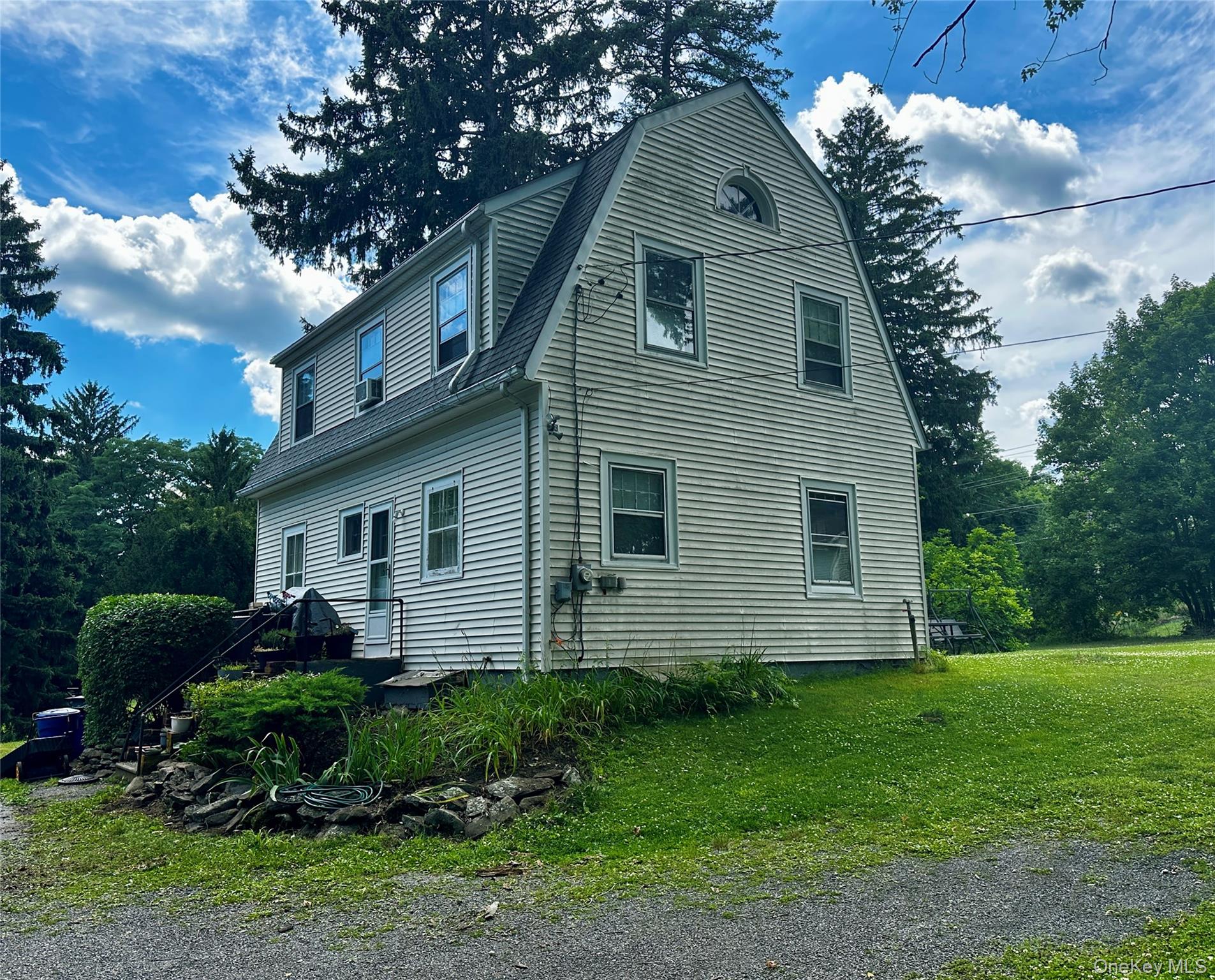 237 Windsor Highway – For Sale photo 4
