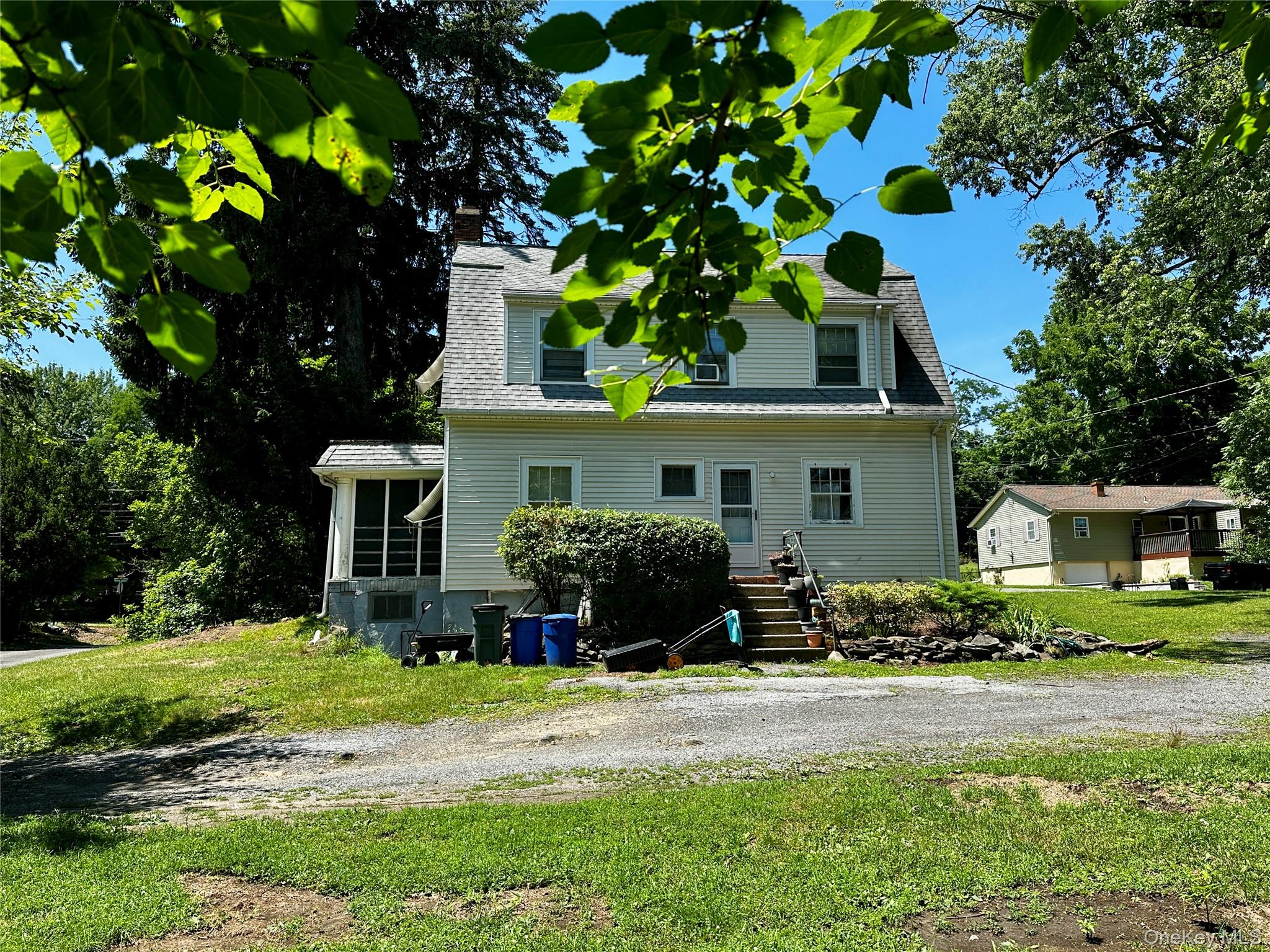 237 Windsor Highway – For Sale photo 15