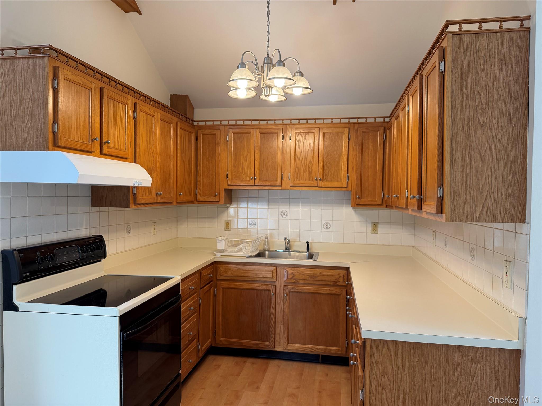 18 Cottage Lane – For Sale photo 8