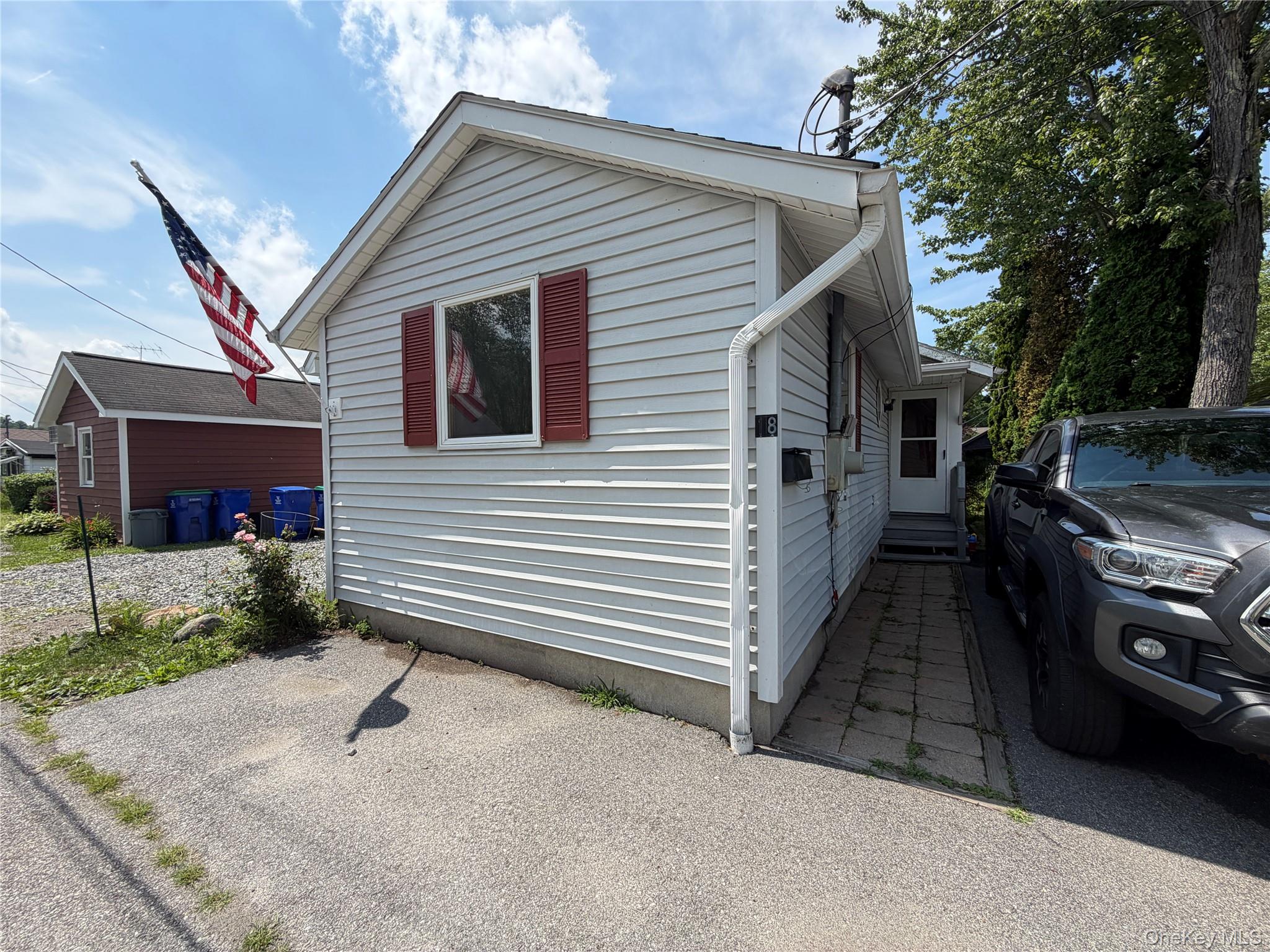 18 Cottage Lane – For Sale