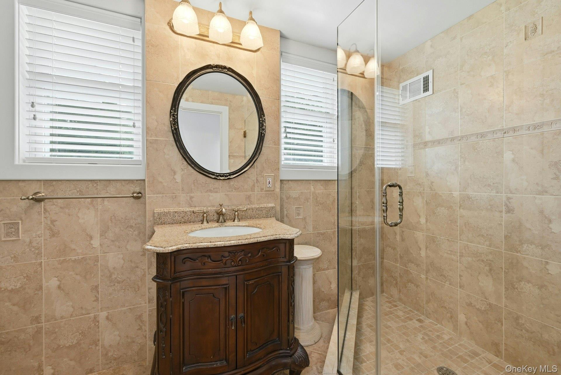 39 Upper Drive – For Sale photo 14