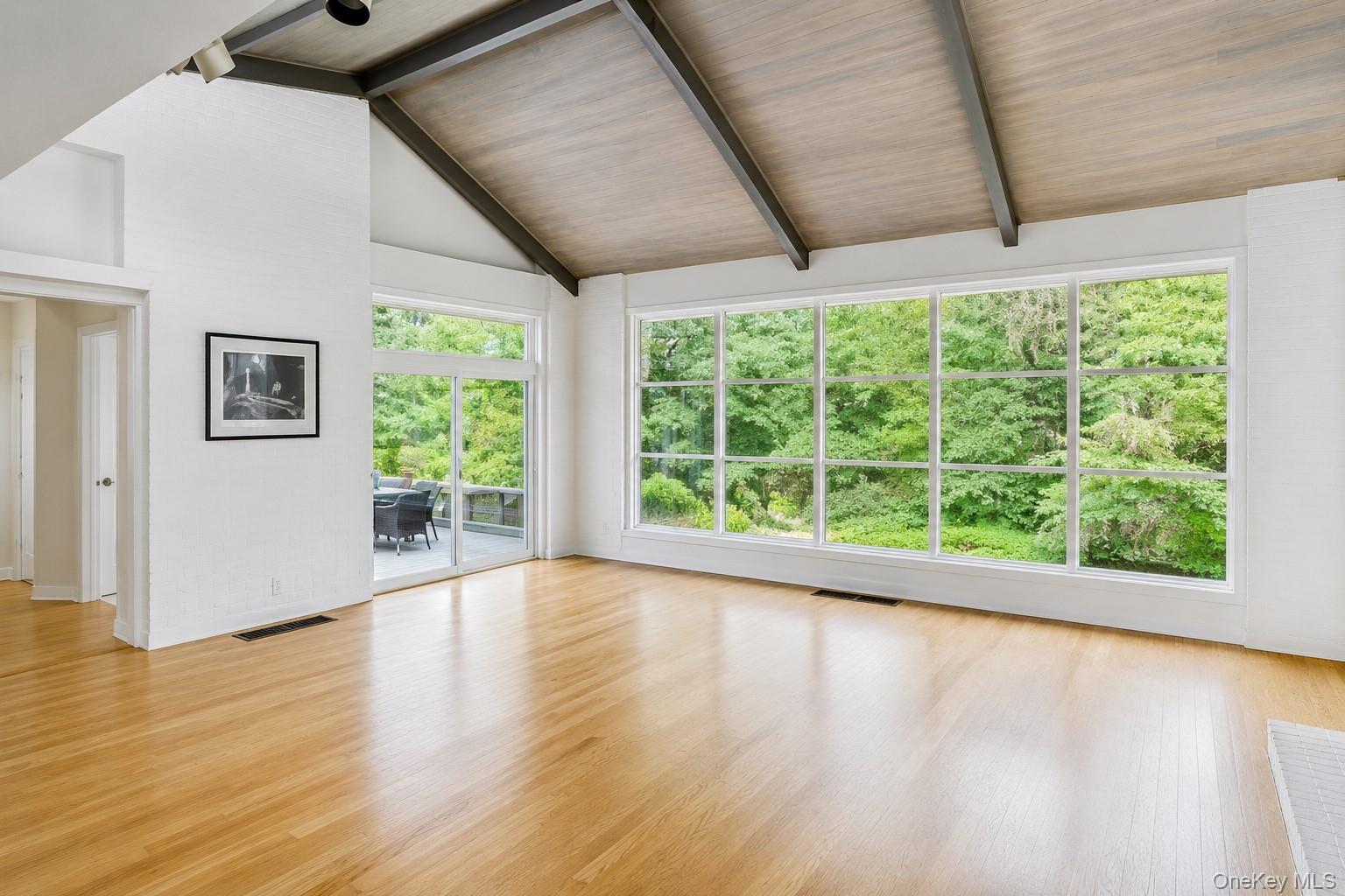 39 Upper Drive – For Sale photo 3