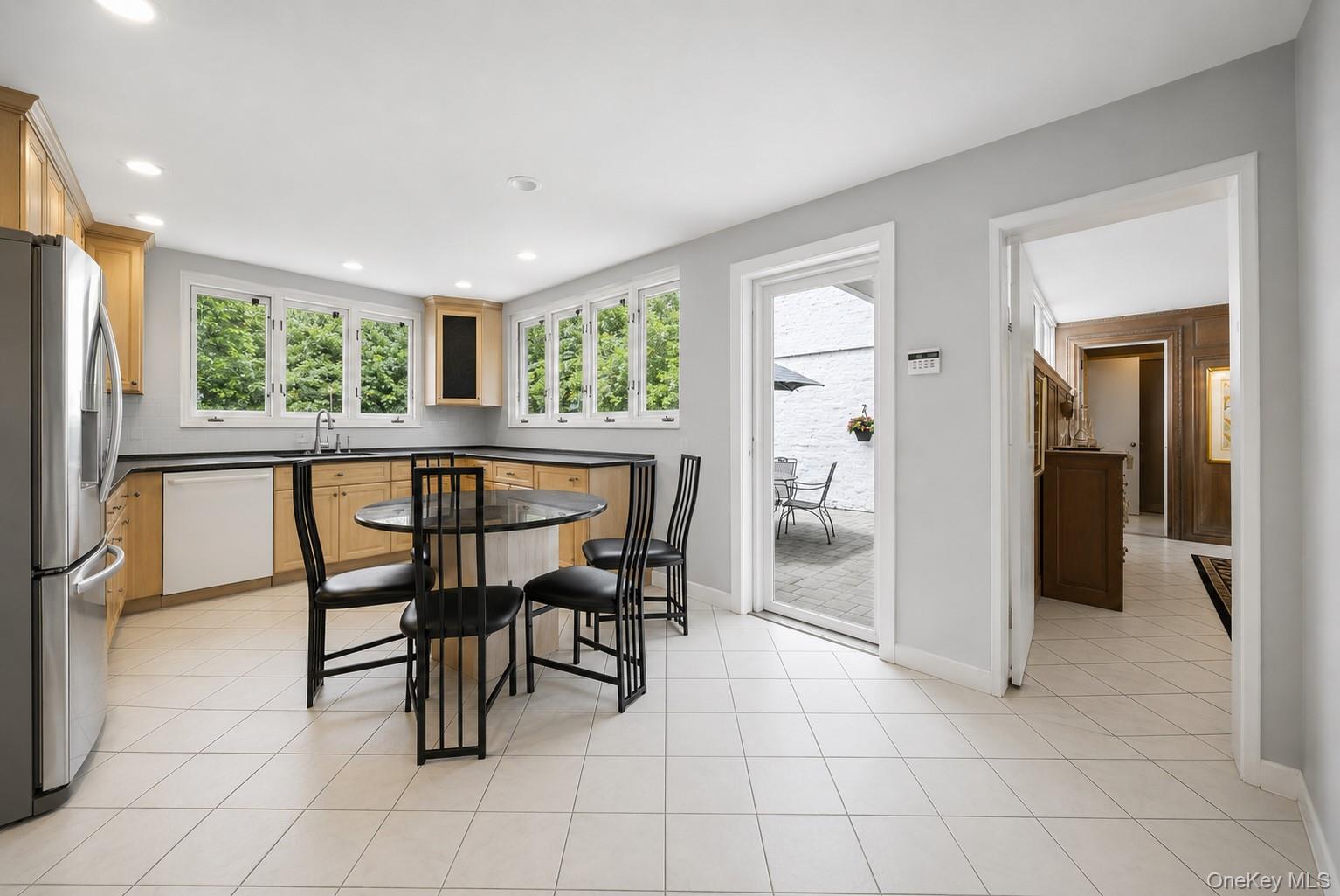 39 Upper Drive – For Sale photo 10