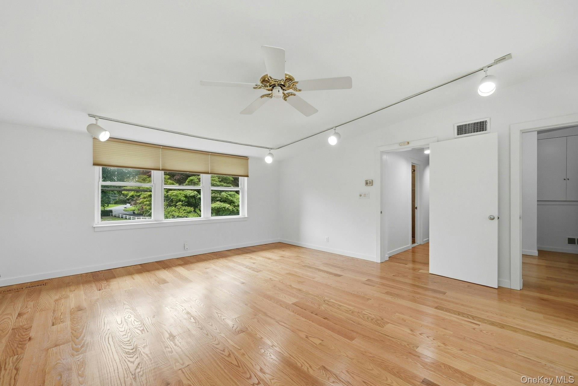 39 Upper Drive – For Sale photo 12