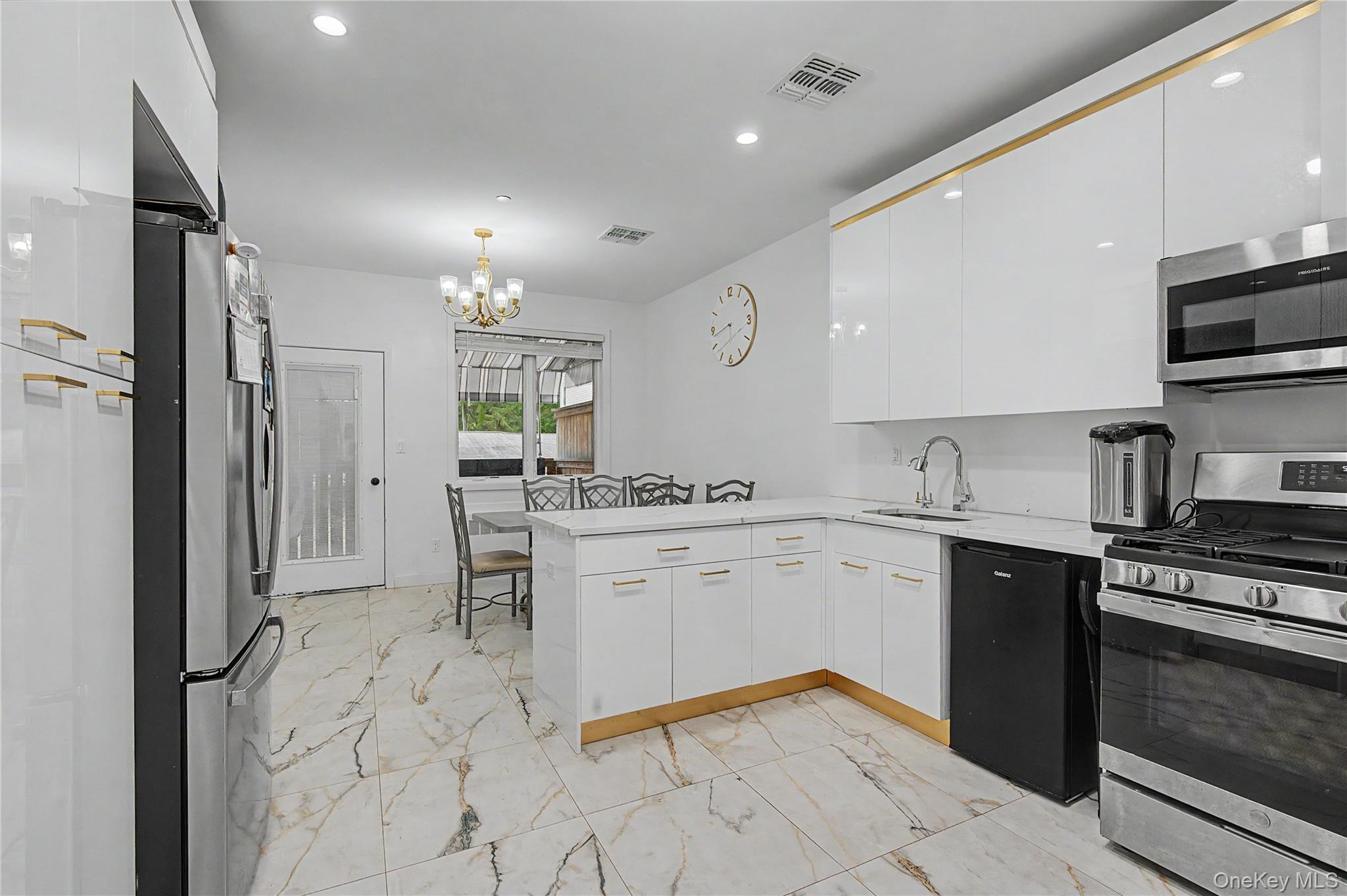 151 Blauvelt Road, Unit 214 photo 6
