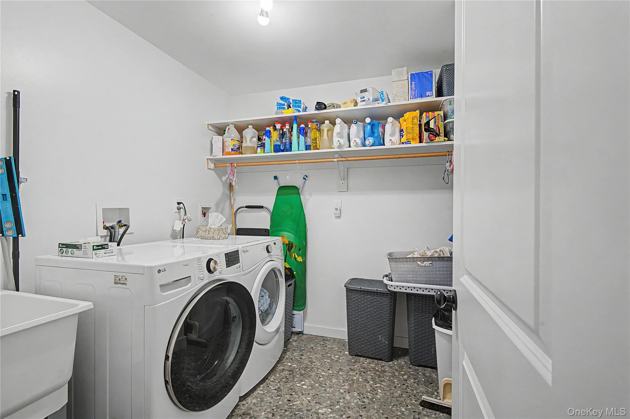 151 Blauvelt Road, Unit 214 photo 21