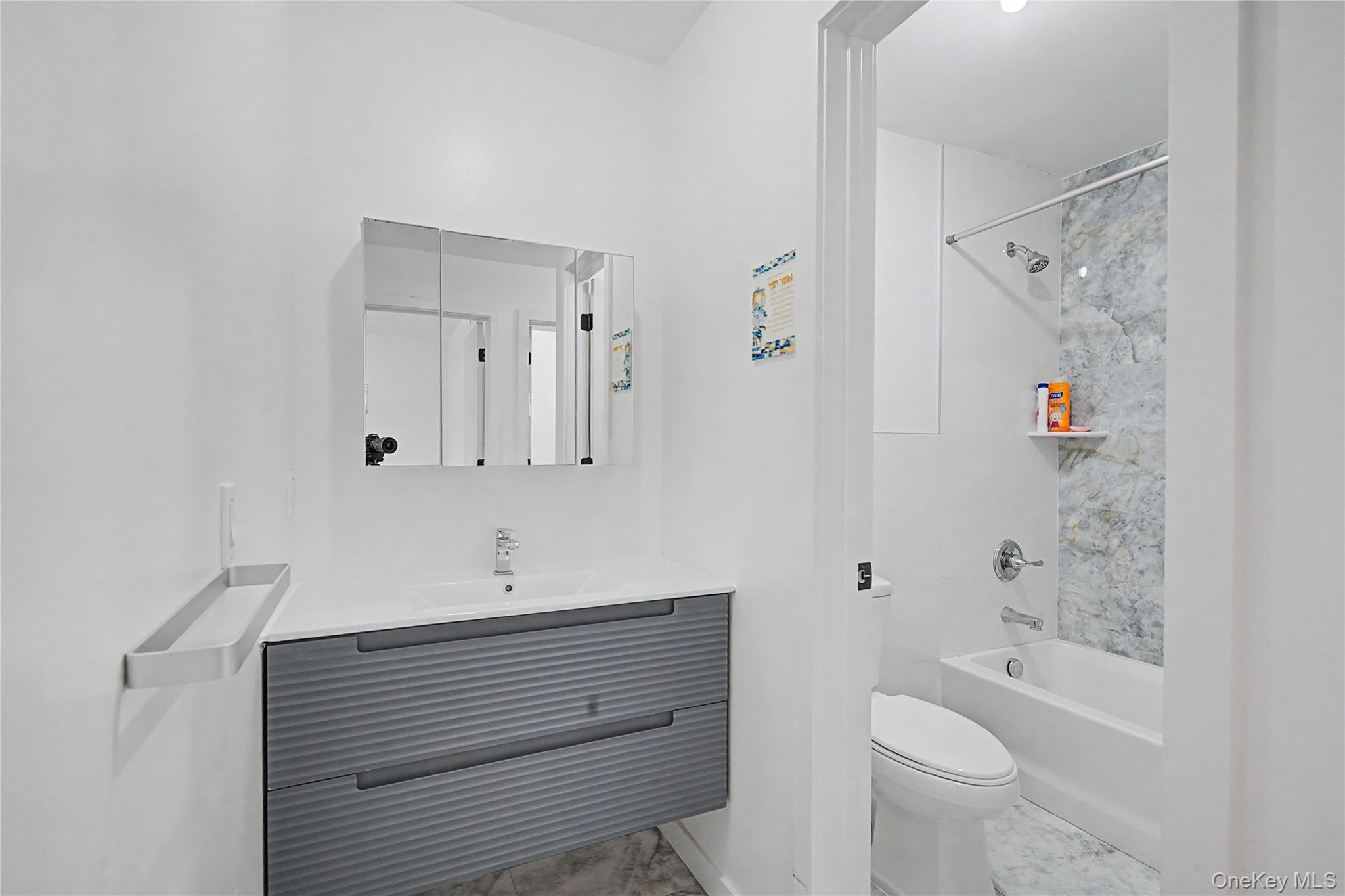 151 Blauvelt Road, Unit 214 photo 20