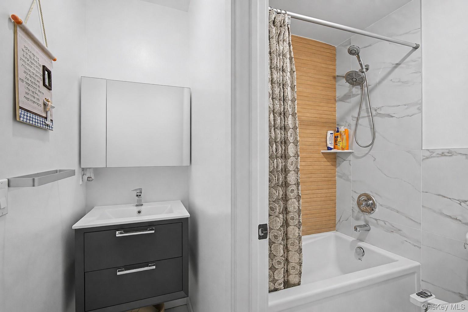 151 Blauvelt Road, Unit 214 photo 25