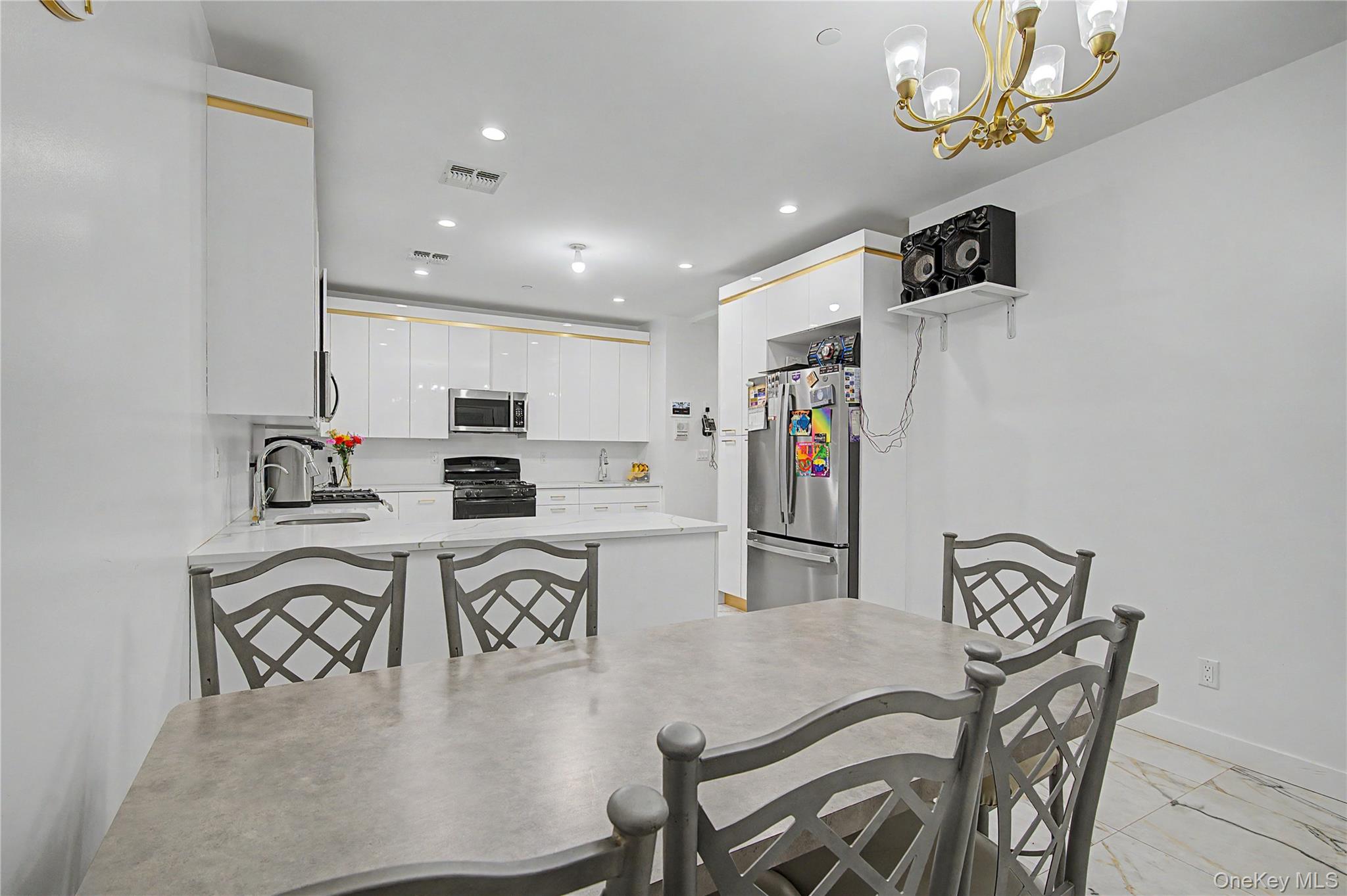 151 Blauvelt Road, Unit 214 photo 8