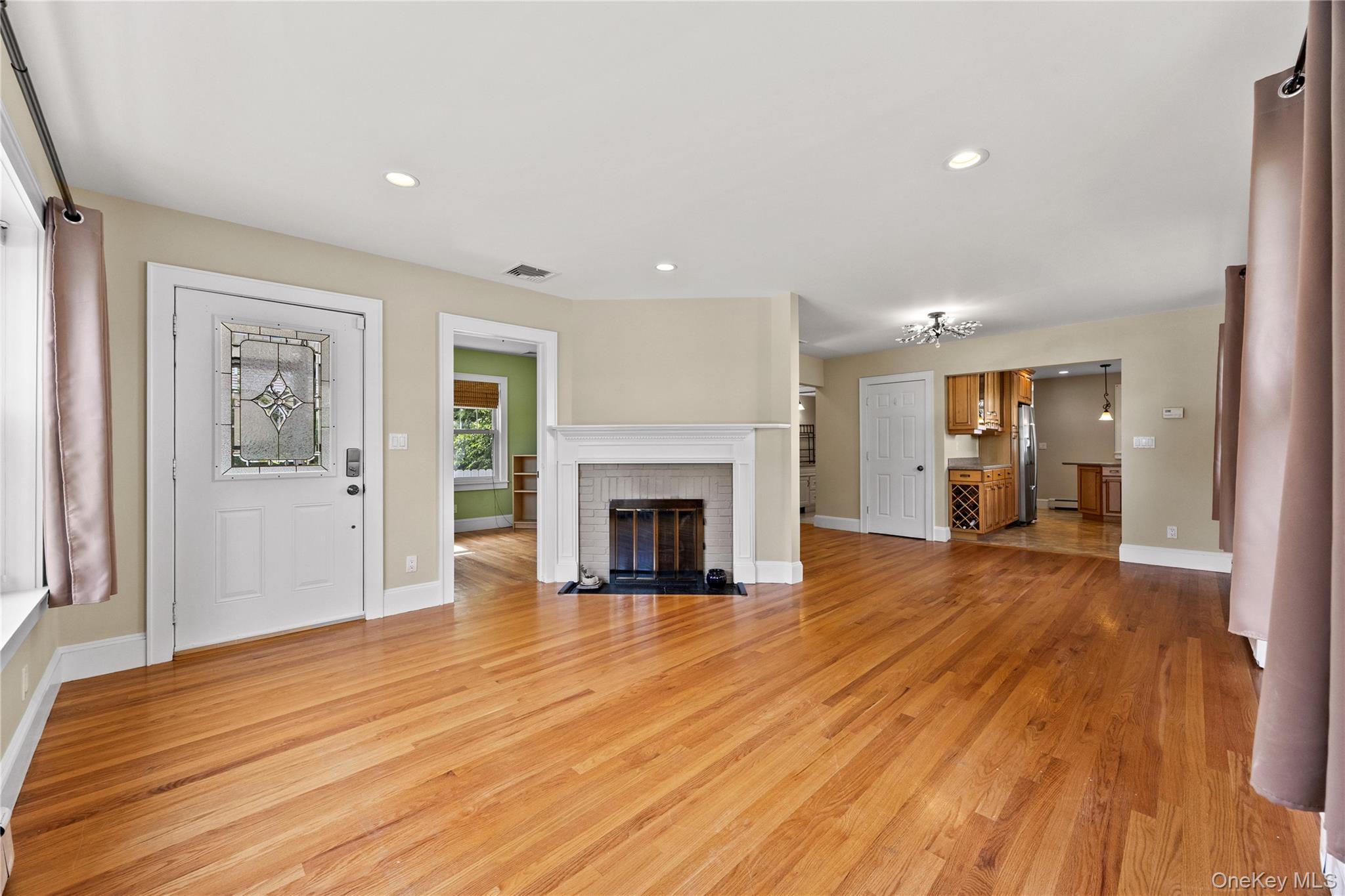 15 Pershing Avenue – For Sale photo 10