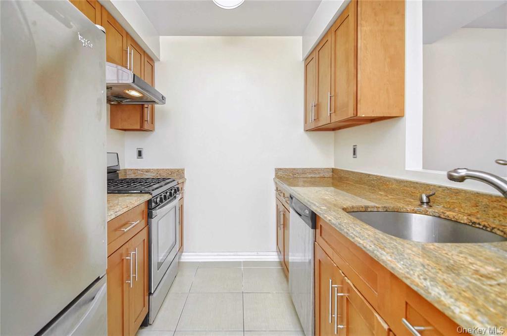 40-40 75th Street, Unit 3J photo 3