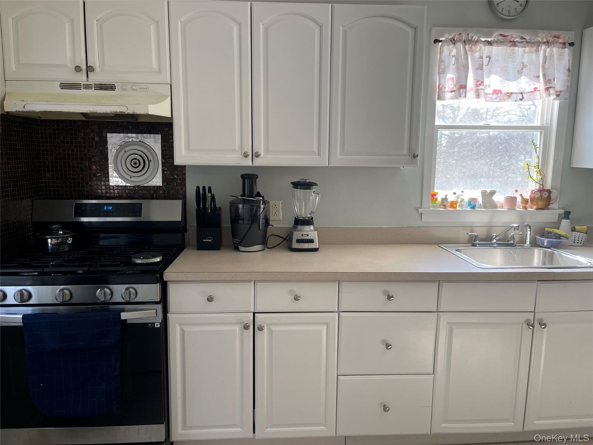 43 2nd Avenue – For Sale photo 5