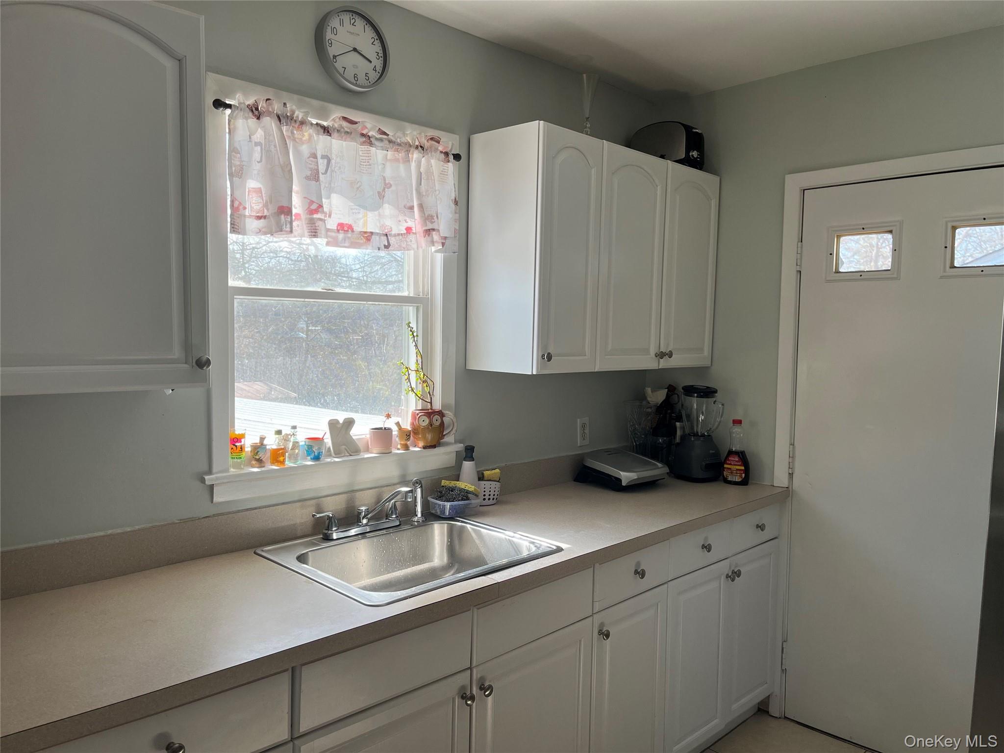 43 2nd Avenue – For Sale photo 3