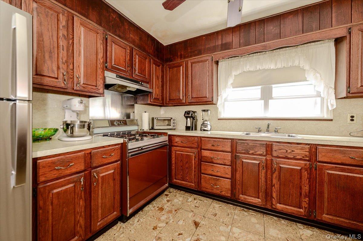 3061 Lasalle Avenue – For Sale photo 20