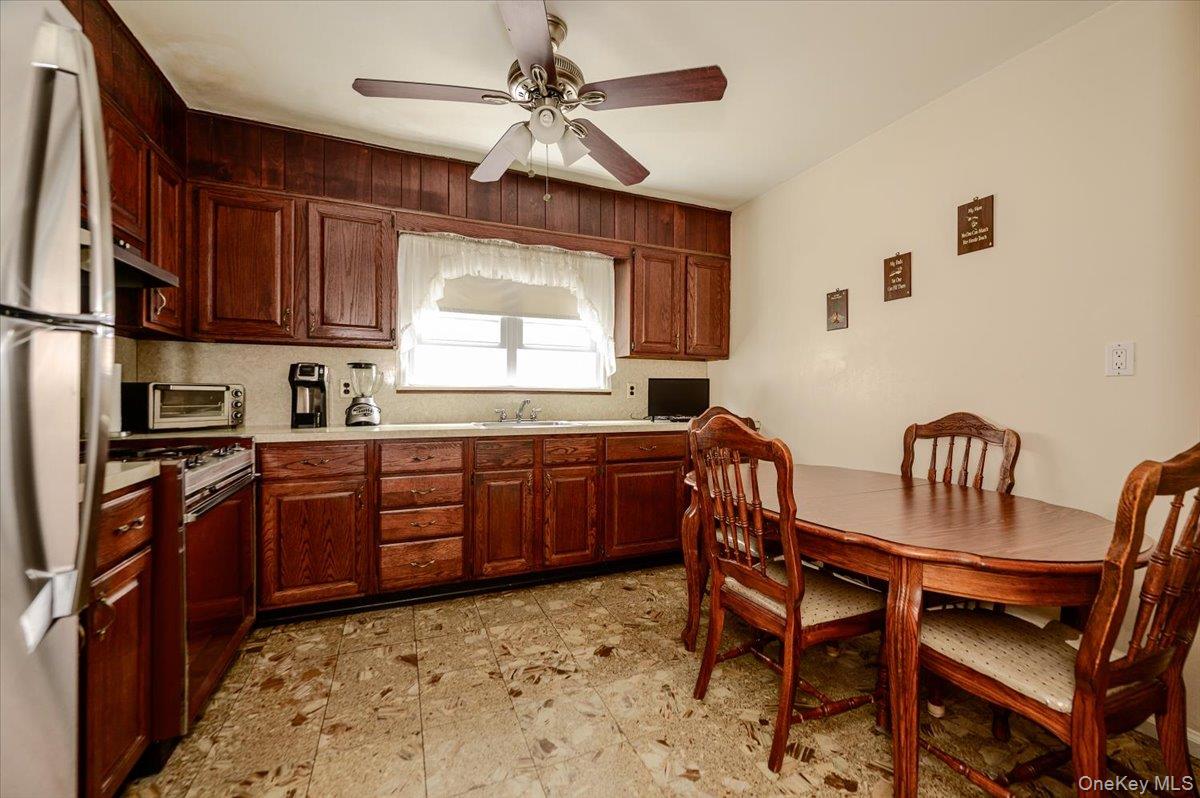 3061 Lasalle Avenue – For Sale photo 21
