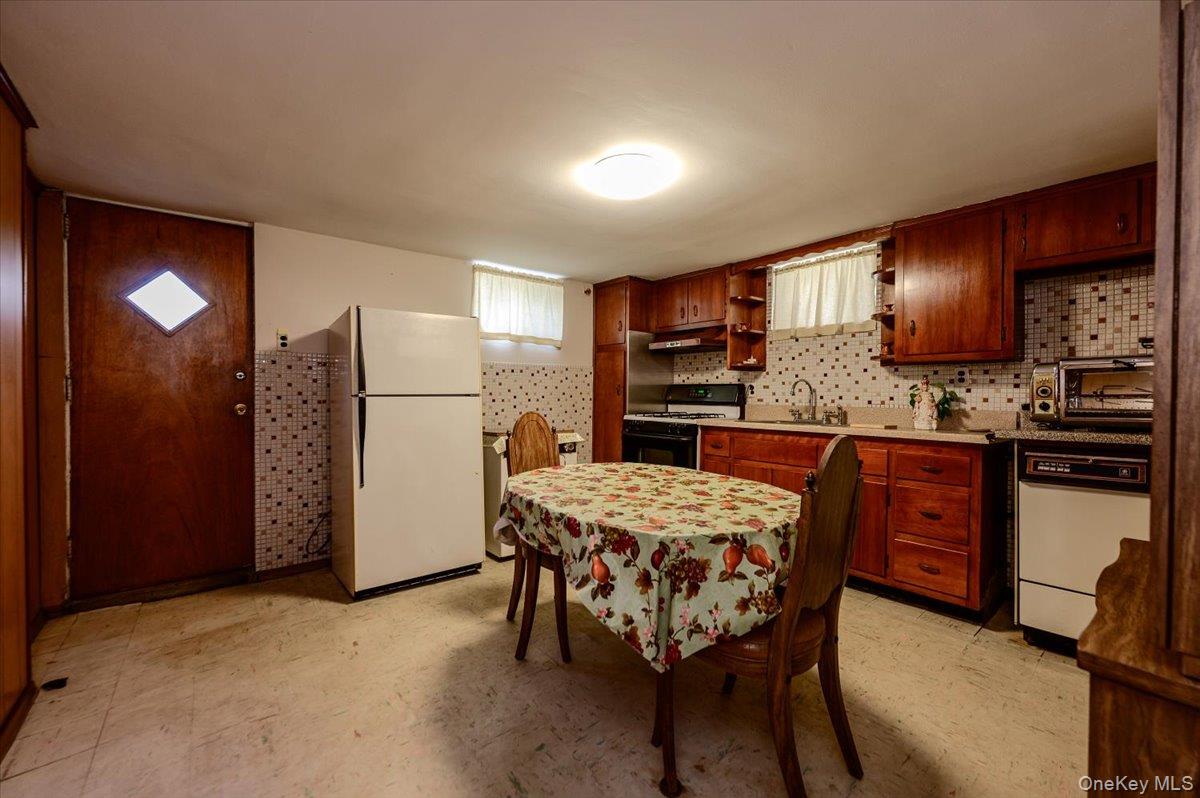 3061 Lasalle Avenue – For Sale photo 29