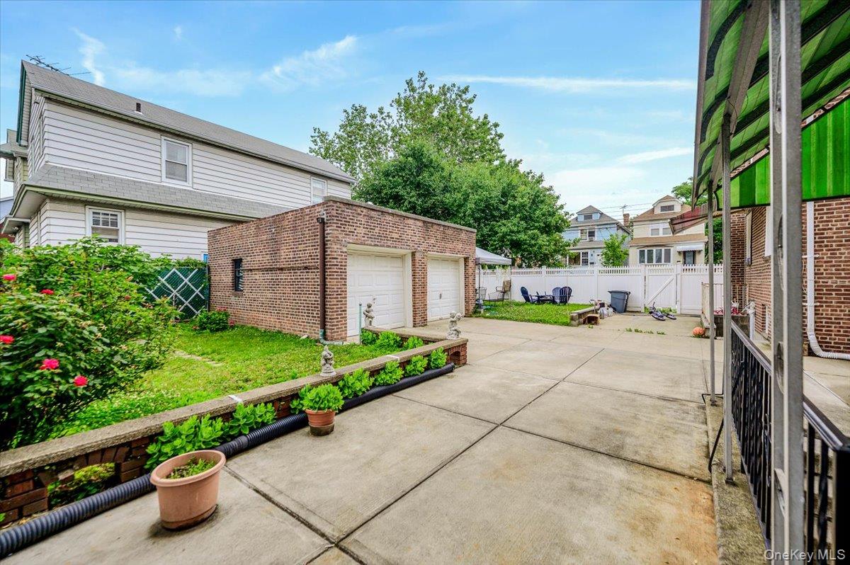 3061 Lasalle Avenue – For Sale photo 41