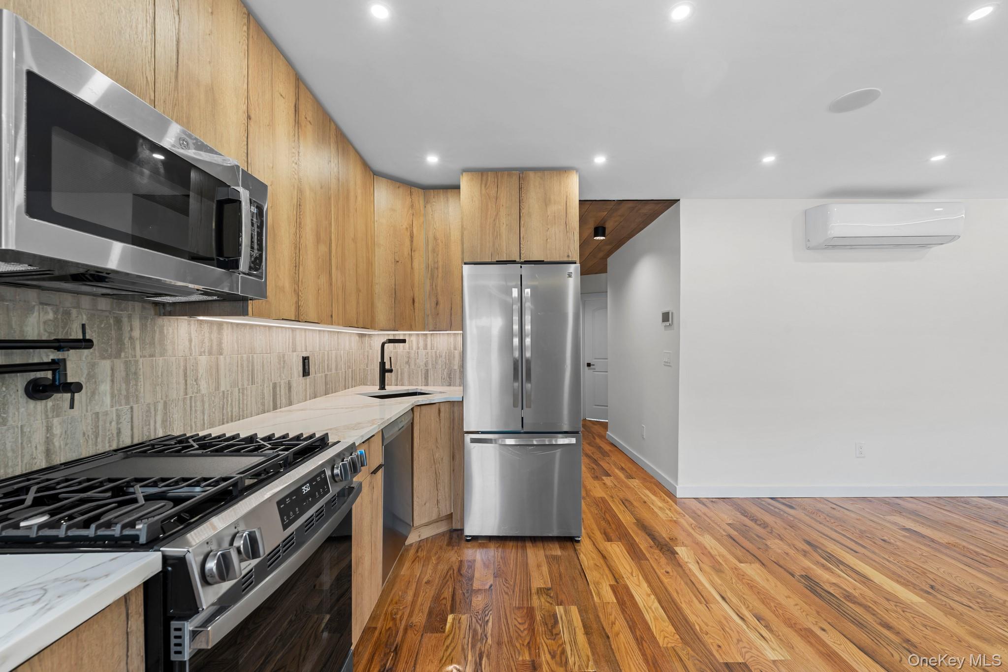 10224 Avenue K – For Sale photo 3