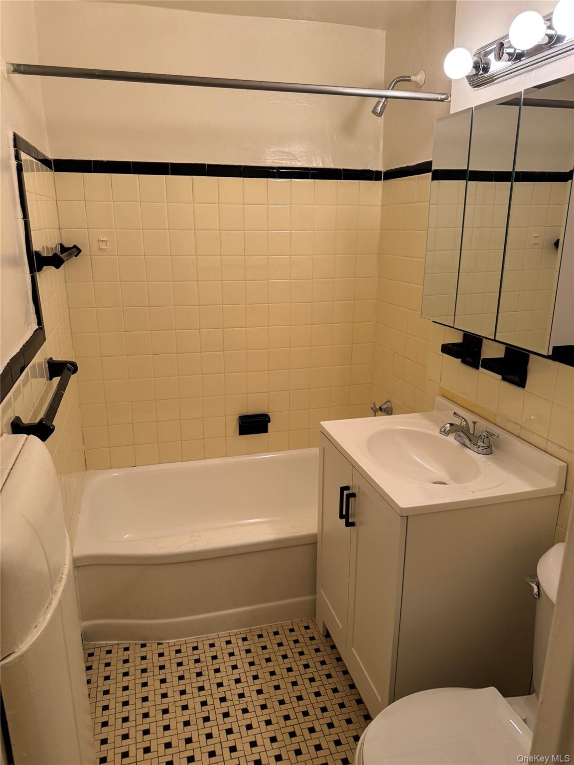 9834 63rd Drive, Unit 2J photo 3