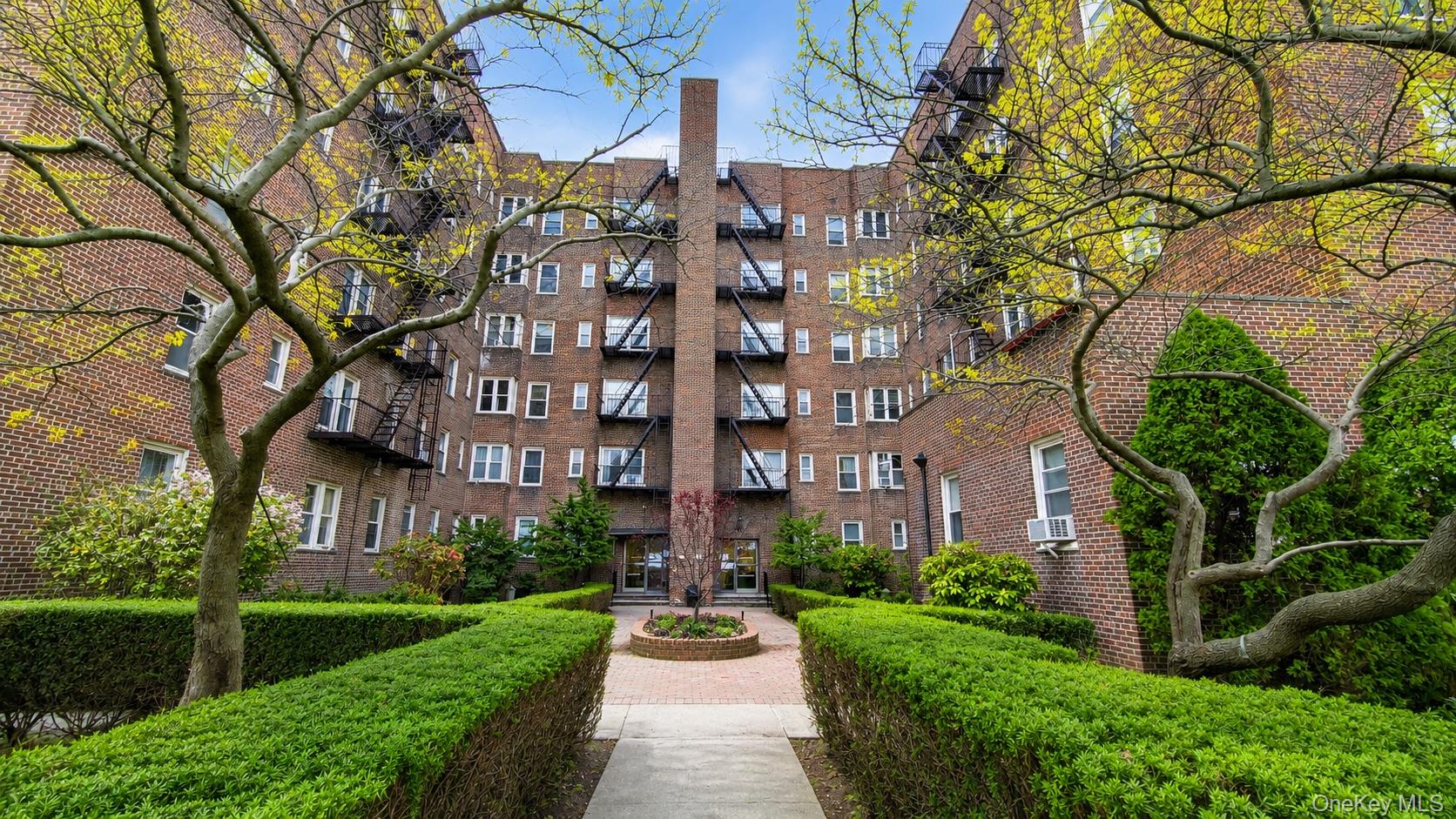 84-49 168th Street, Unit 2V photo 2