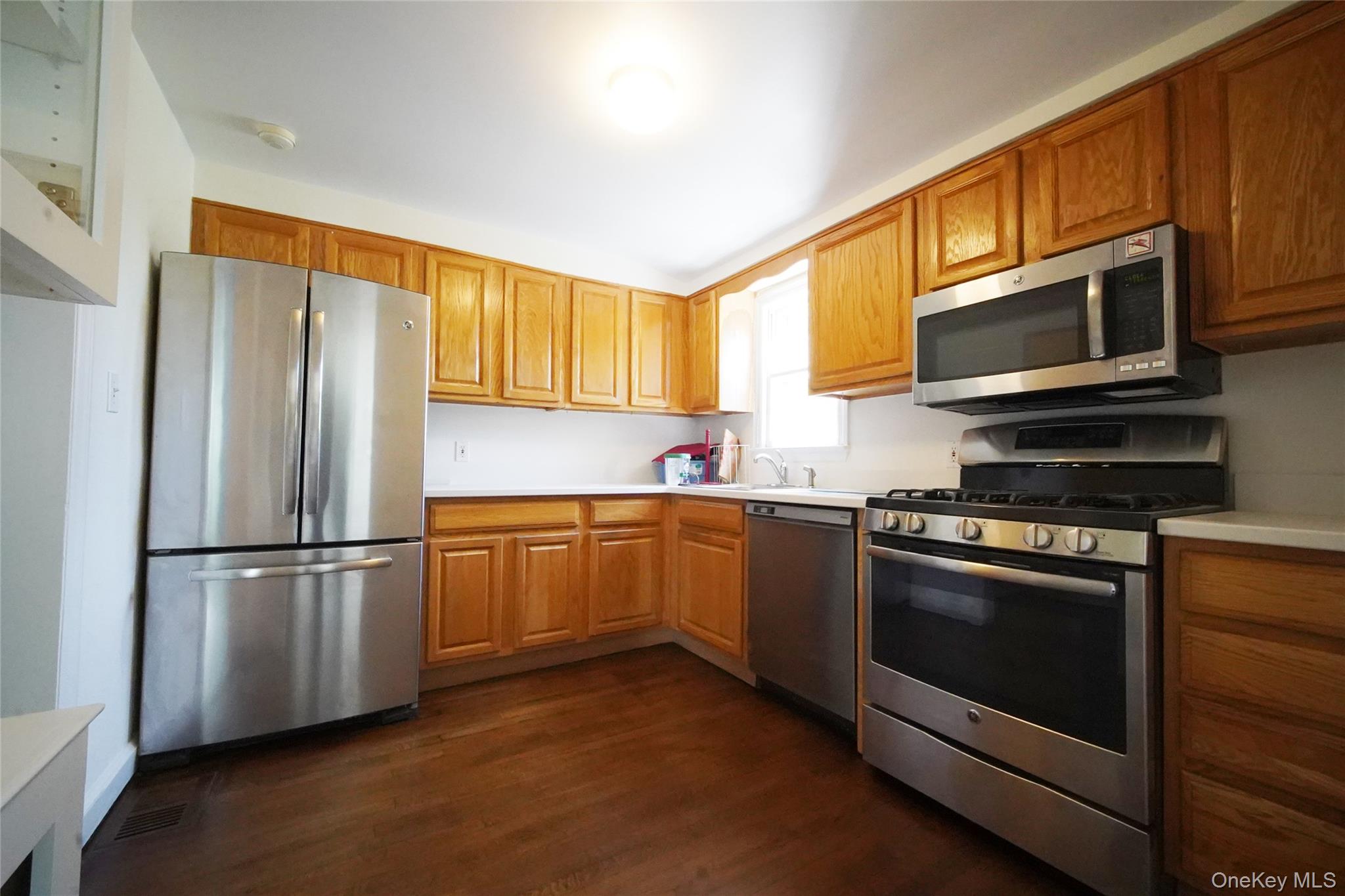 416 Ridgeway – For Rent photo 13