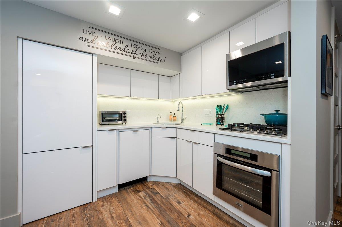 47 E Penn Street, Unit Lower photo 11