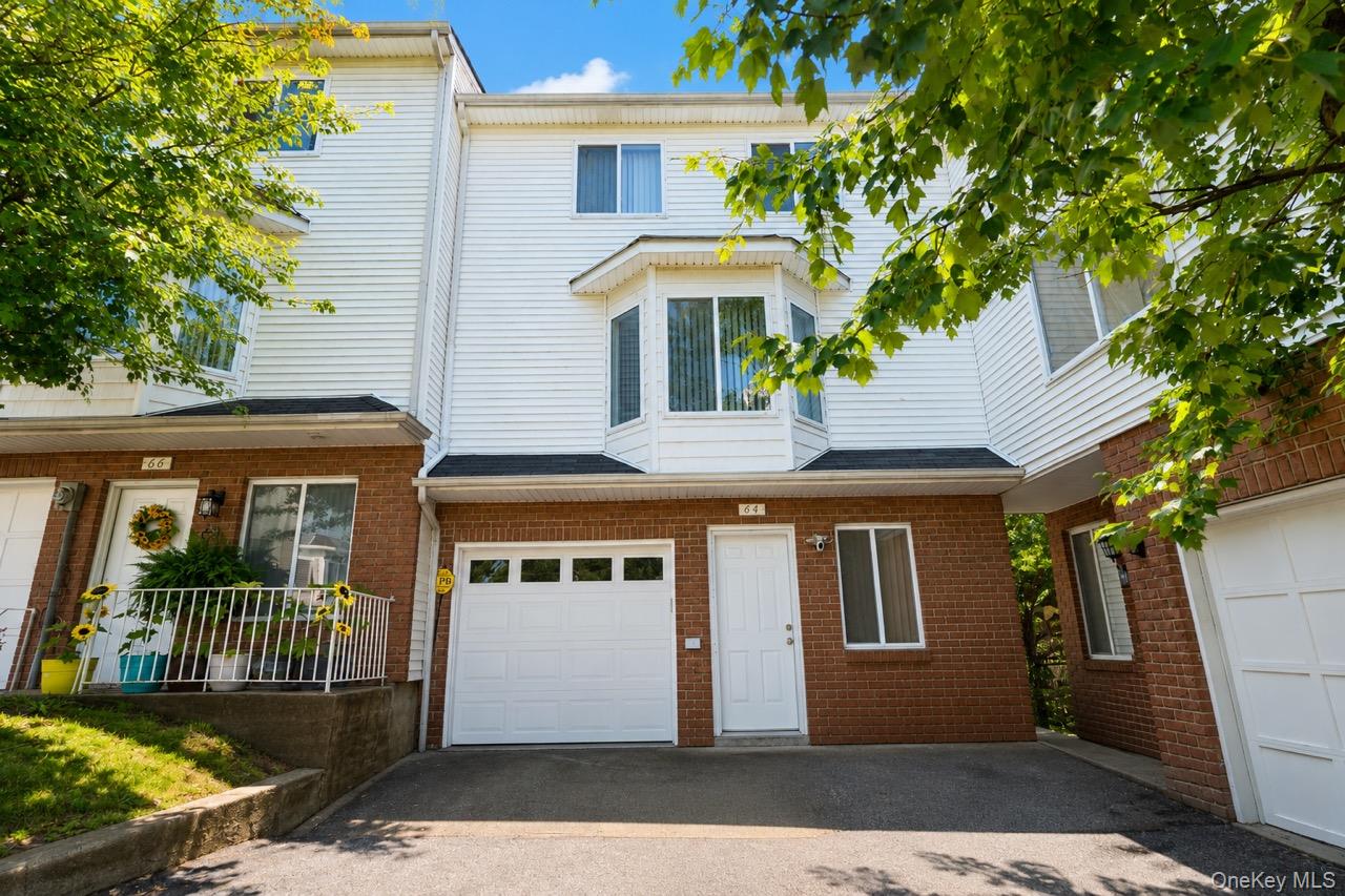 64 Amanda Court – For Sale photo 2