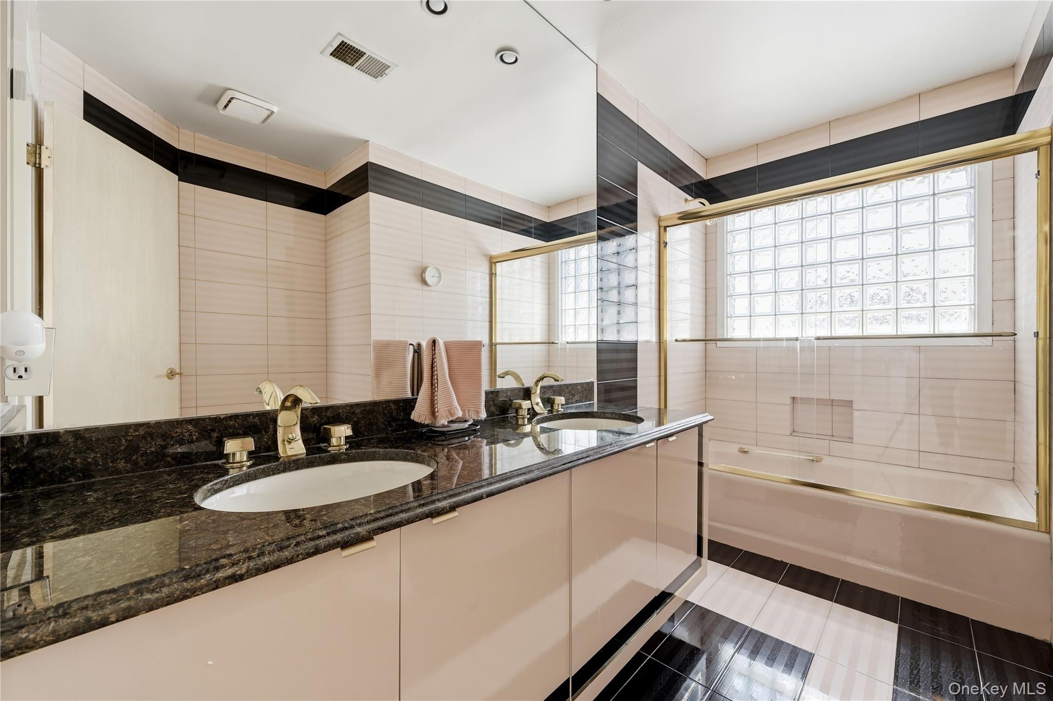 1233 Beech Street, Unit 54 photo 34