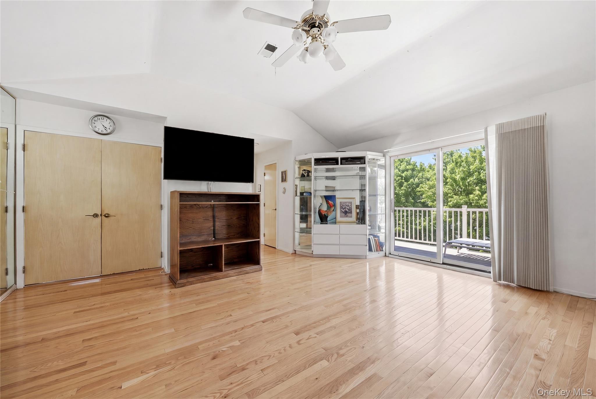 1233 Beech Street, Unit 54 photo 14
