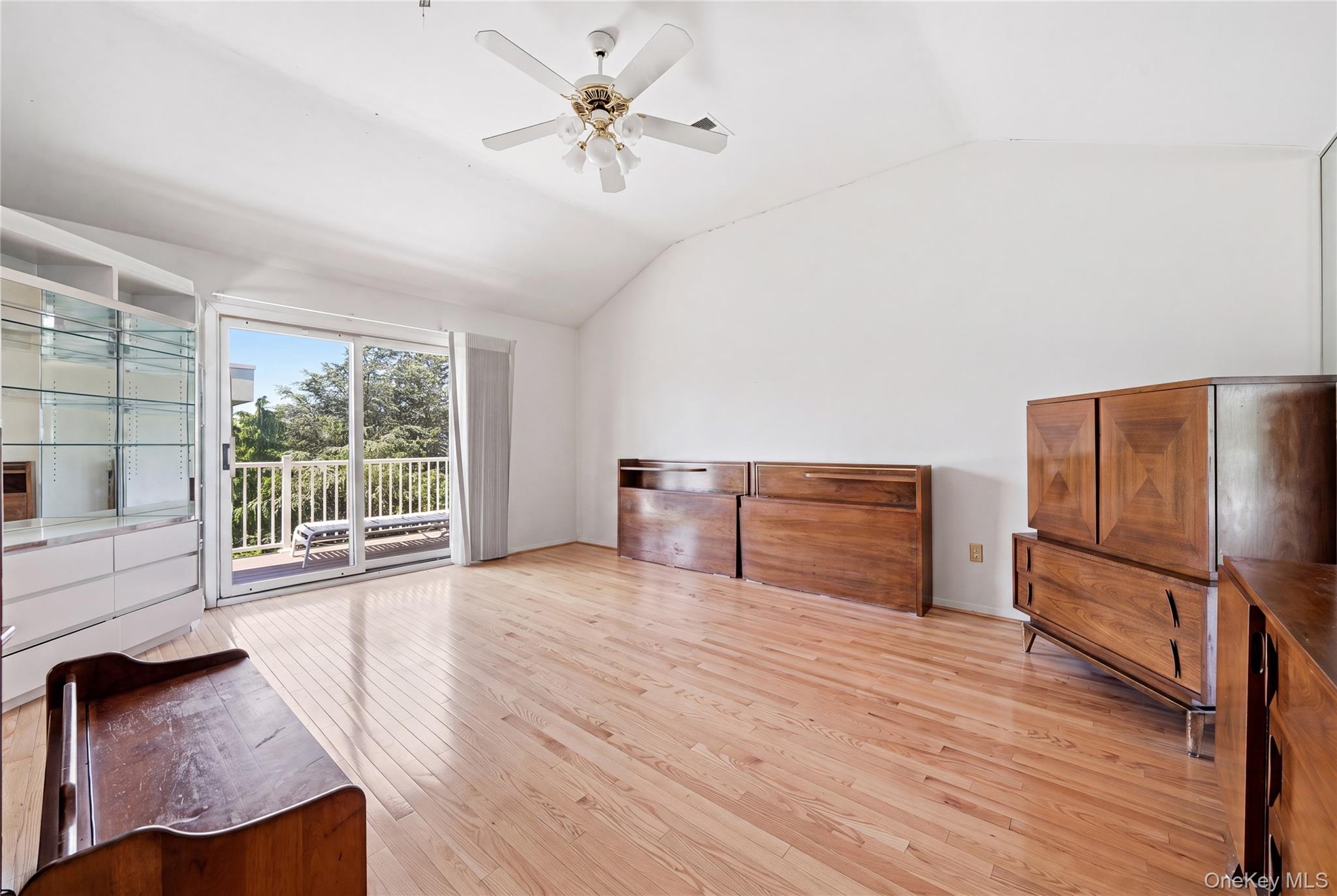 1233 Beech Street, Unit 54 photo 16