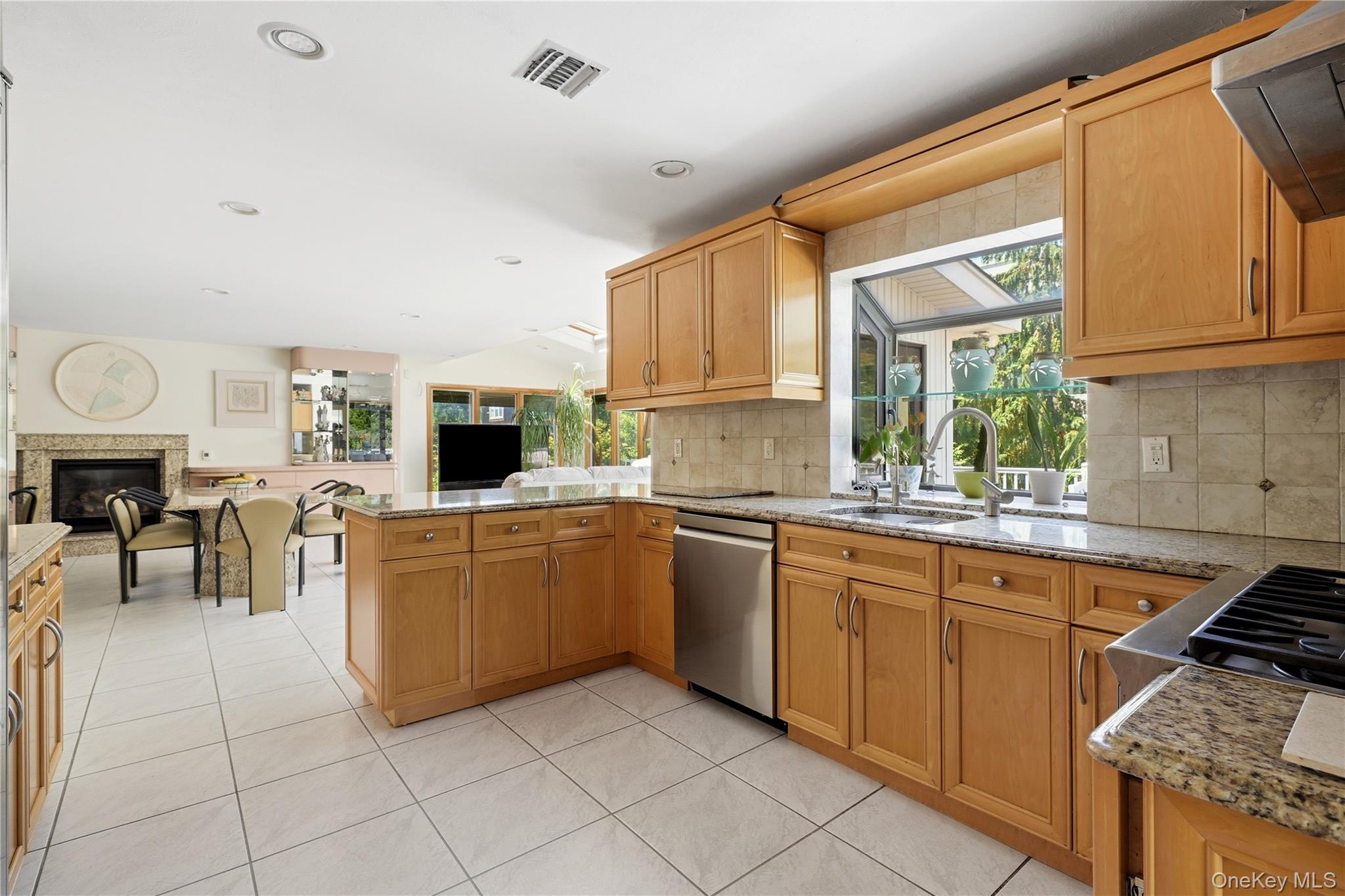 1233 Beech Street, Unit 54 photo 12