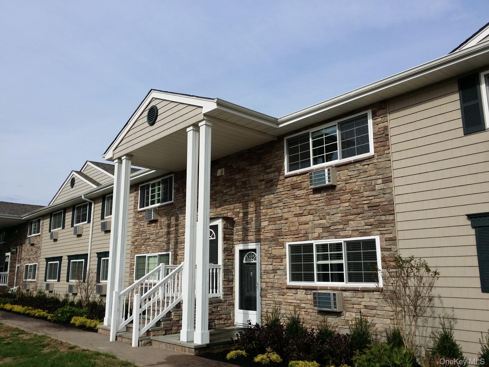 327 Brook Avenue, Unit 327-1A