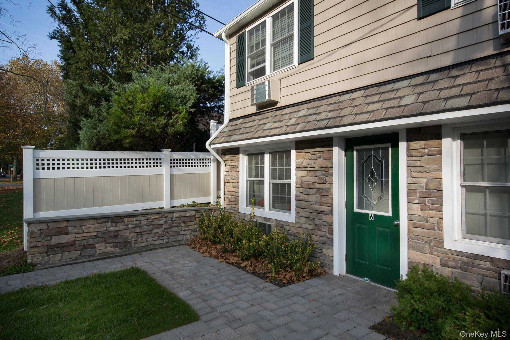 4 Richland Boulevard, Unit 12 photo 2