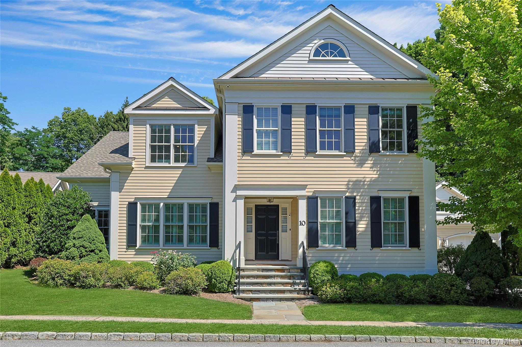 10 Cider Mill Circle – For Sale photo 2