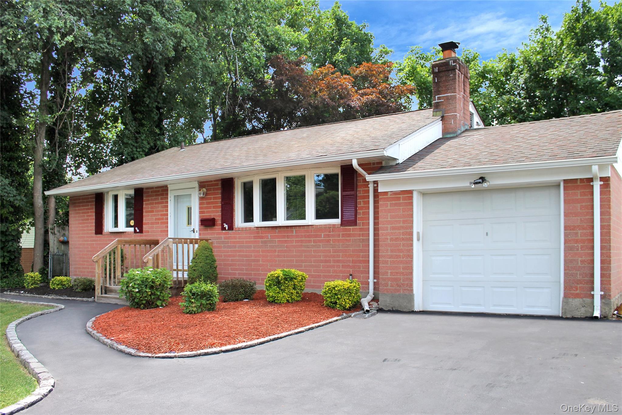6 Lancaster Place – For Sale photo 2