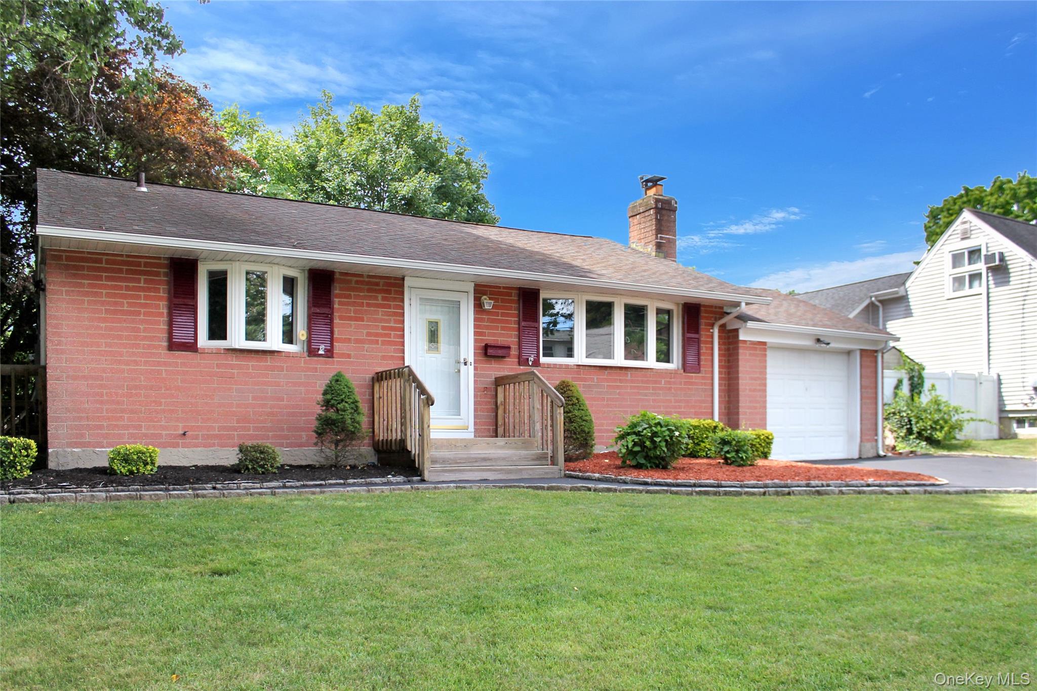 6 Lancaster Place – For Sale