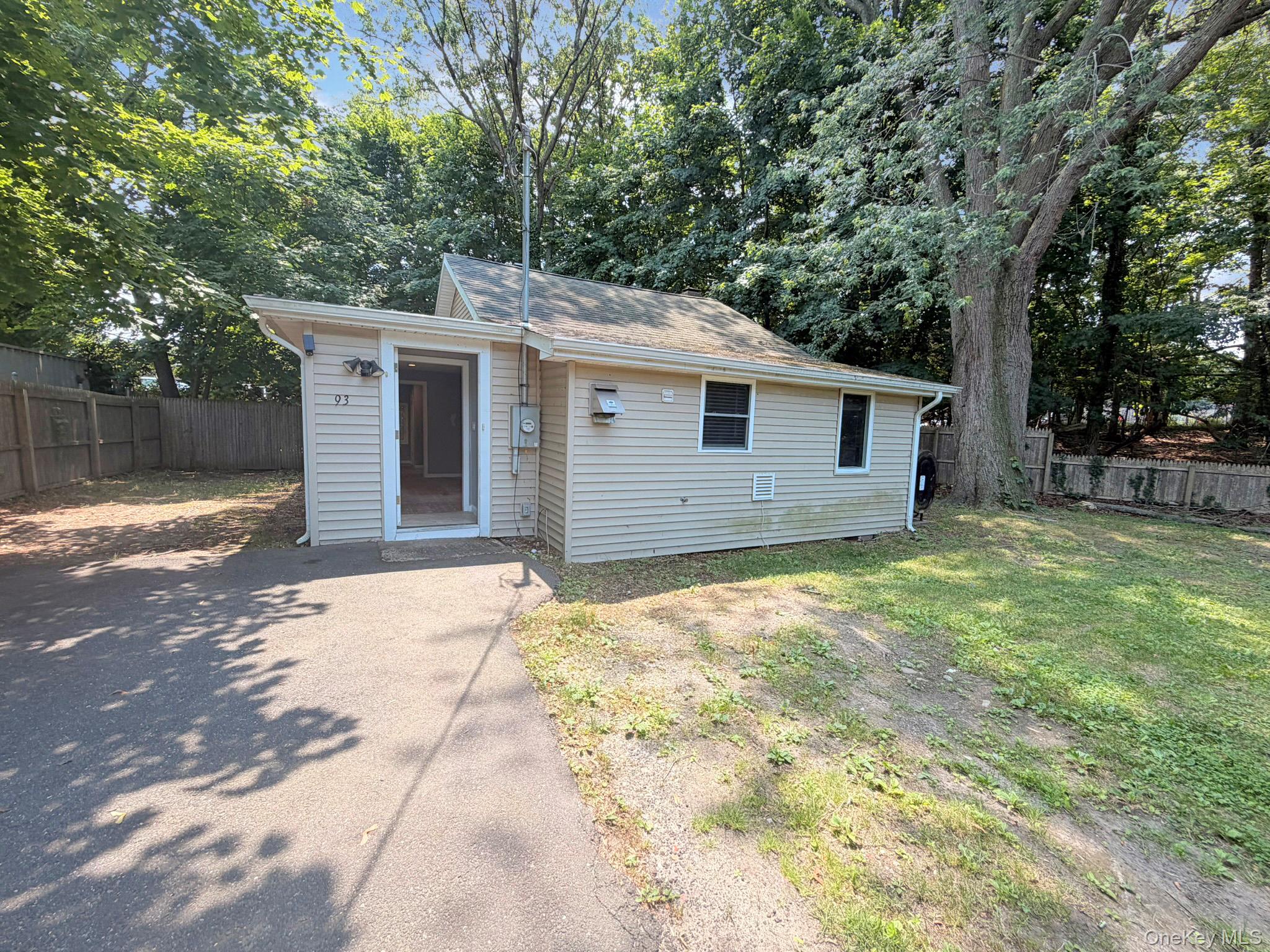 93 Lynbrook Drive – For Sale