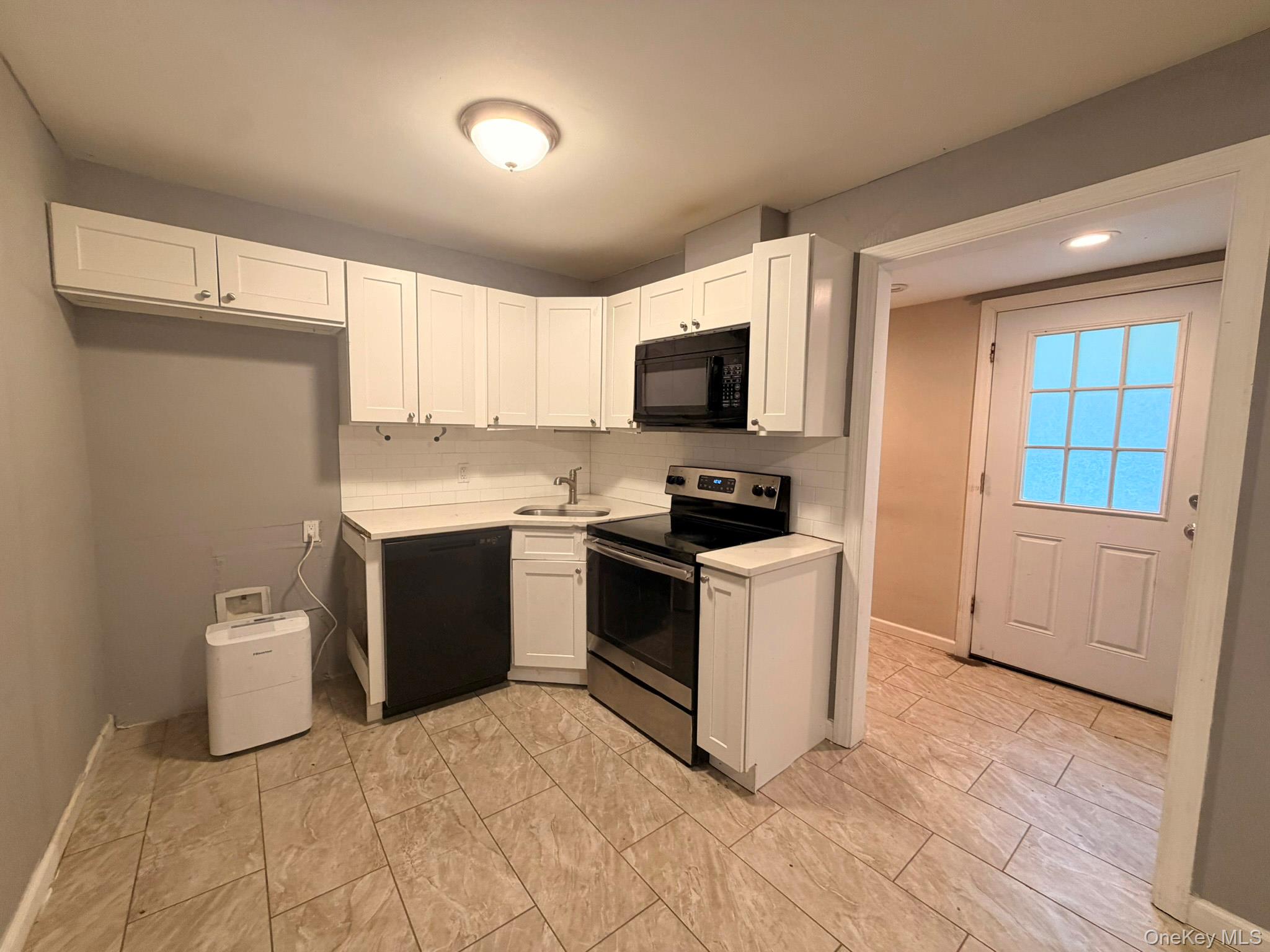 93 Lynbrook Drive – For Sale photo 7